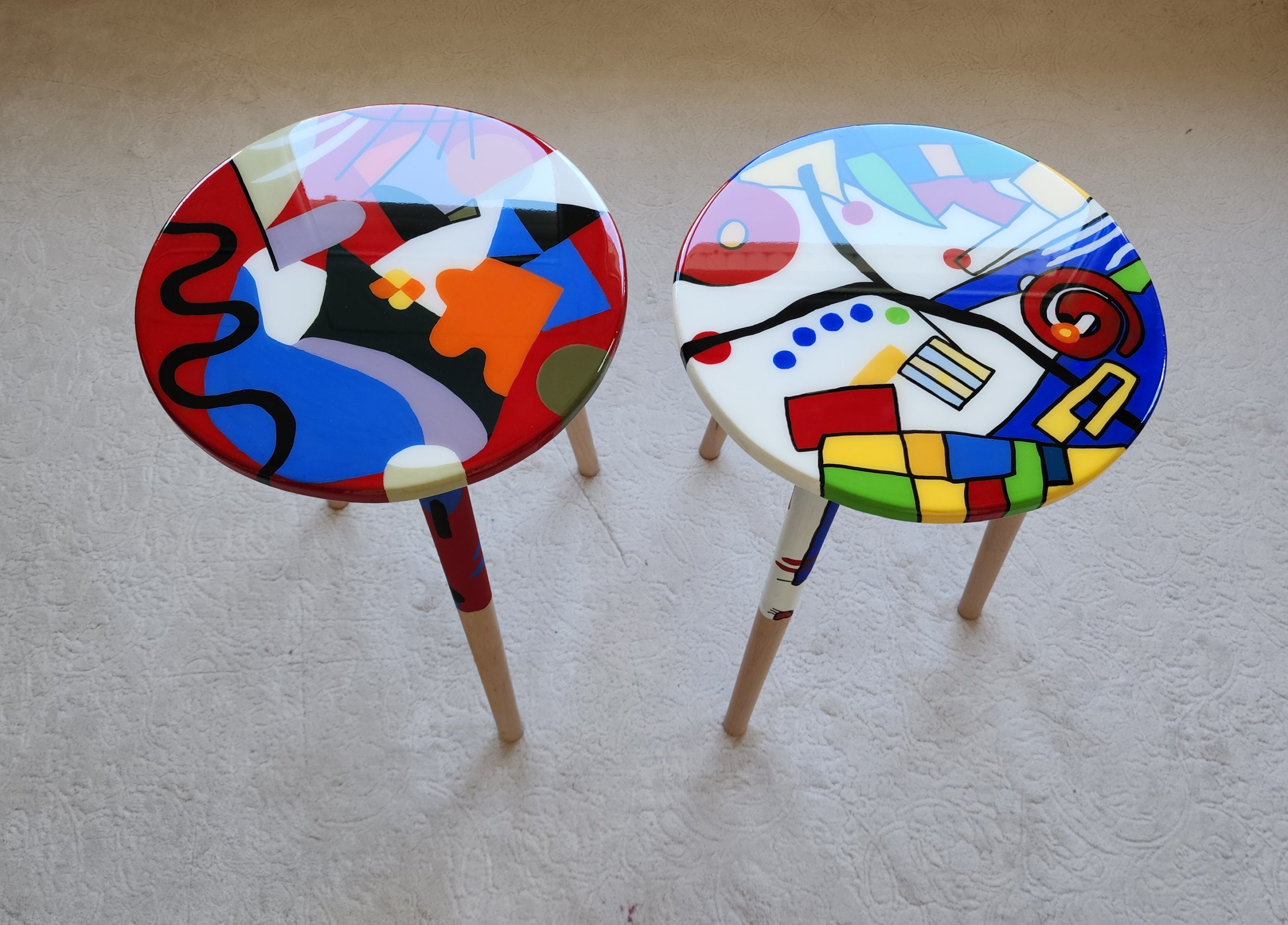 Red White Abstract Funky Colorful Side Resin Coffee Tables,Maximalist Eclectic Cool Hand Painted Quirky Round Epoxy Cute Boho Pop Art Tables