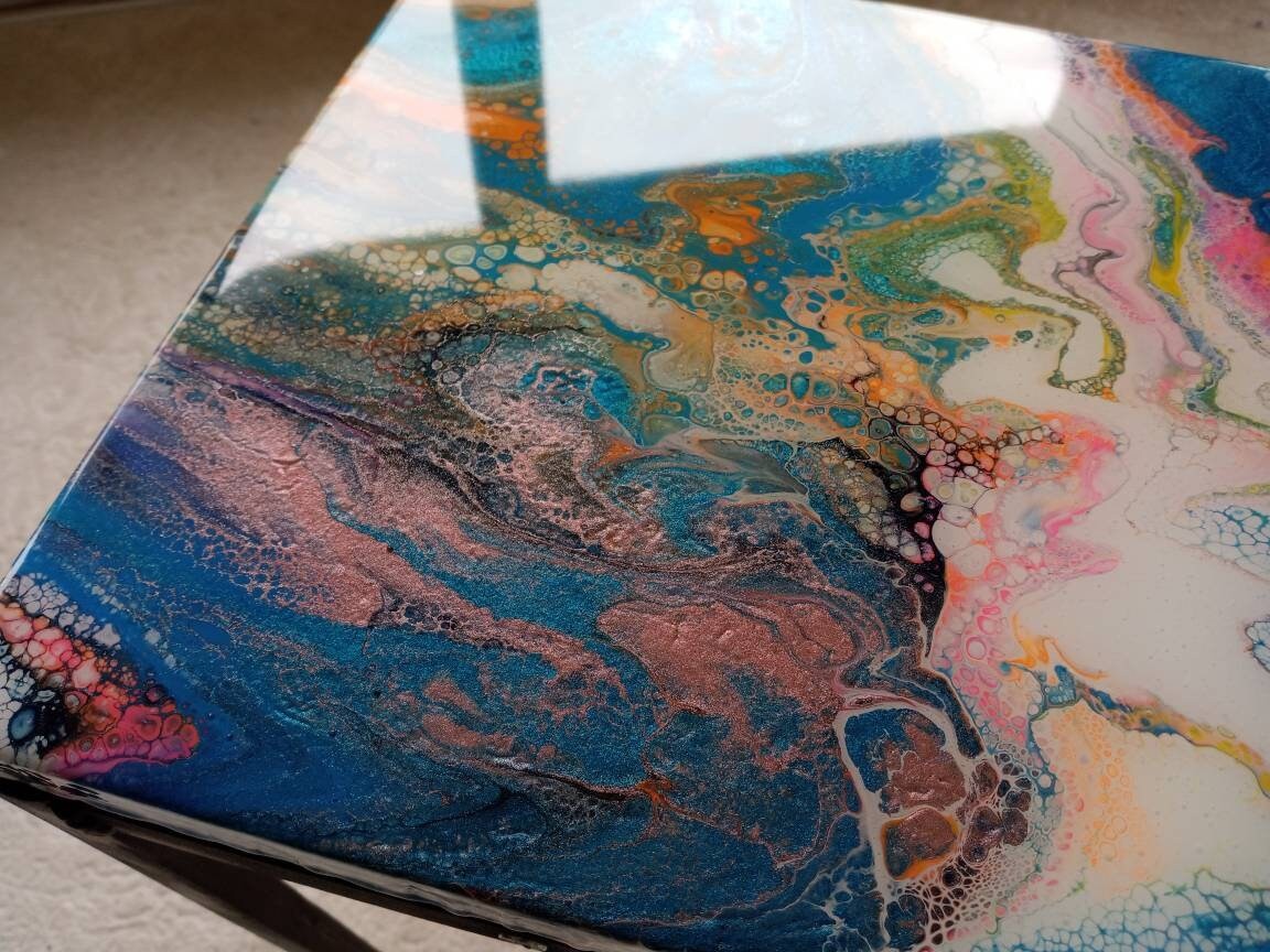 Resin Couch C Shape Table With Metal Legs,Living Room Bedside Bedroom Colorful Abstract Cool Funky Side Sofa Unique Art Design Coffee Table