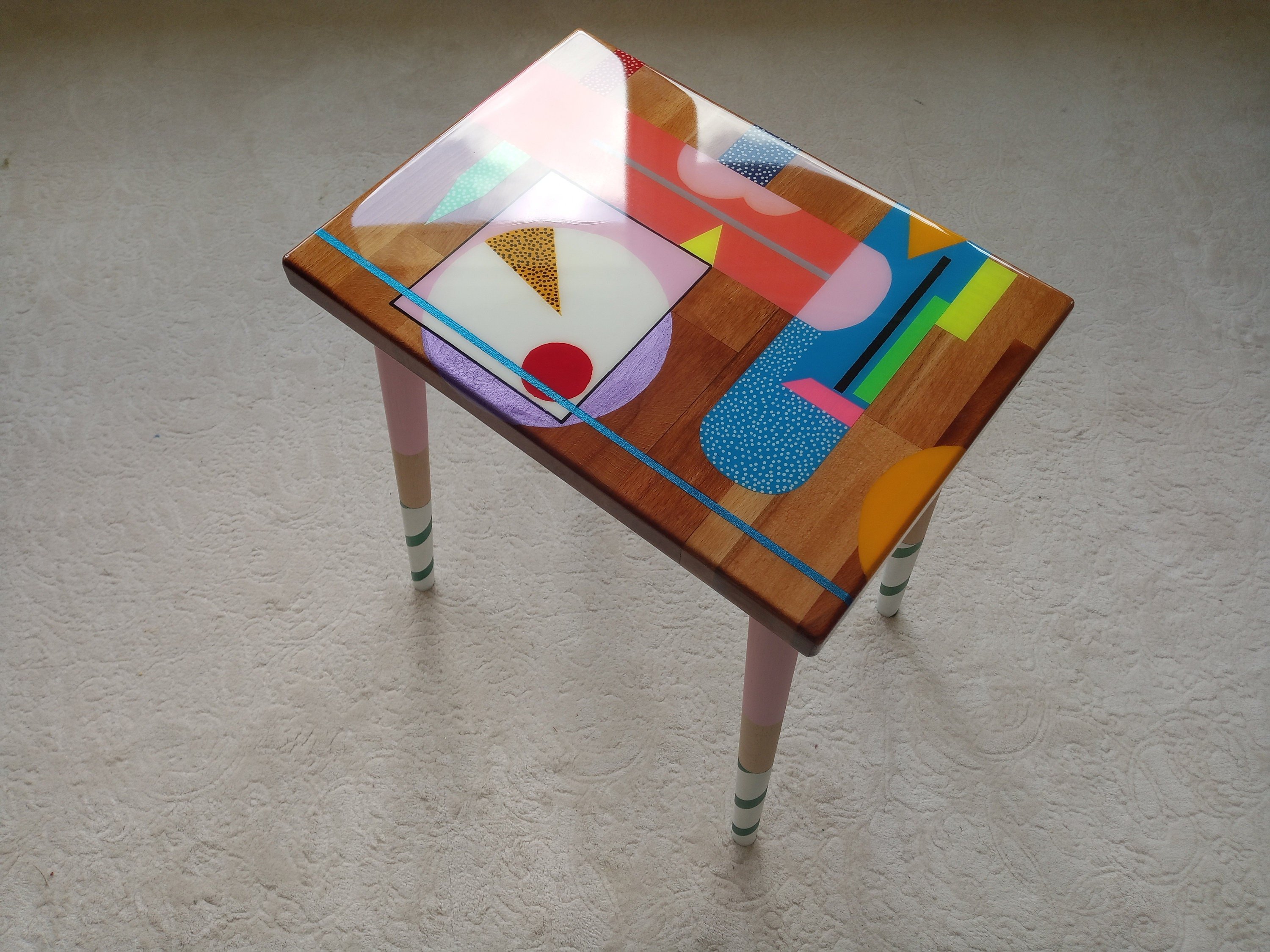 Colorful Abstract Funky Resin Boho Side Coffee Table, Vibrant Modern Wooden Handmade Cool Small Bedside Entryway End Sofa Painted Legs Table