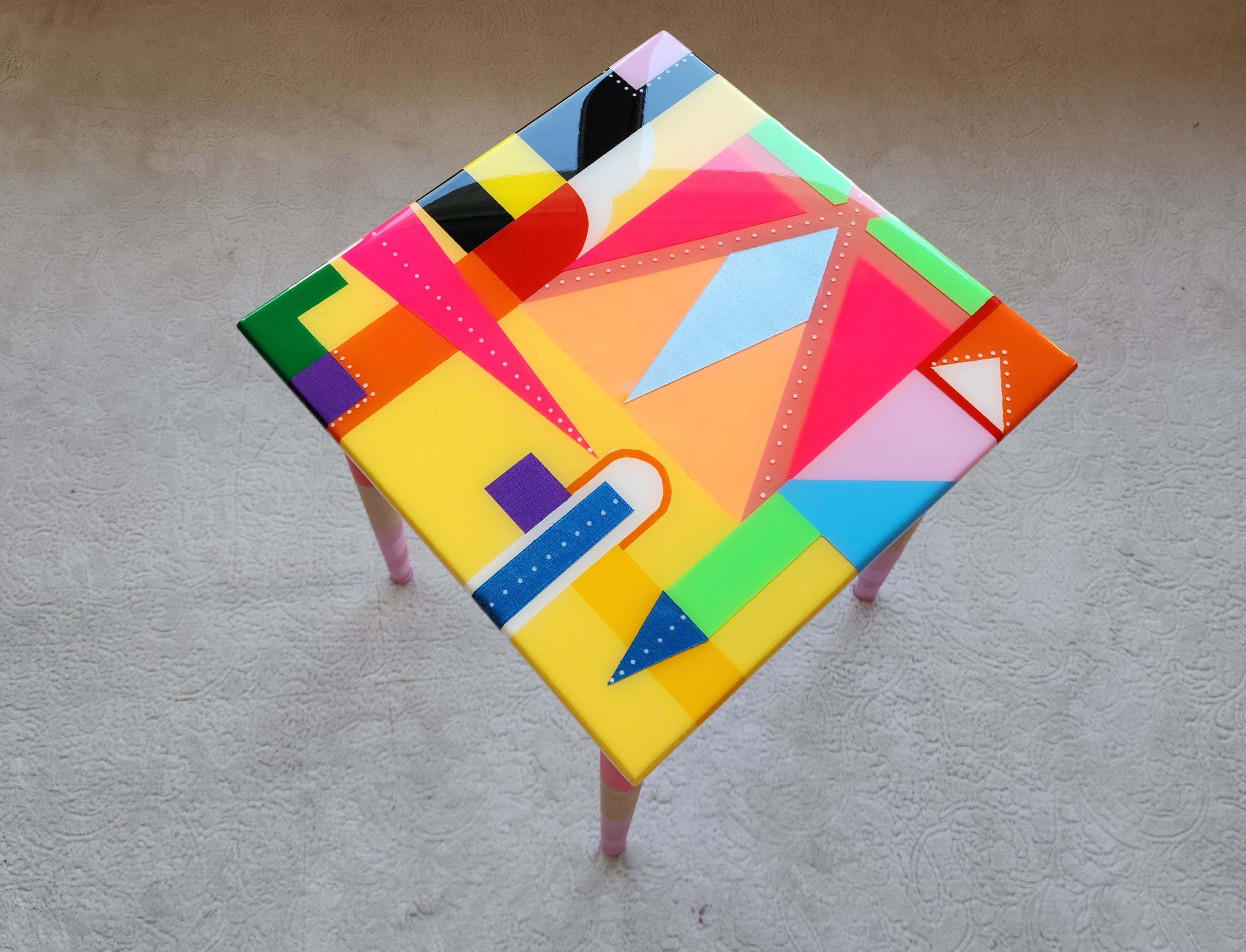 Unusual Pink Funky Colorful Side Narrow Resin Coffee Table, Maximalist Eclectic Abstract Cool Neon Painted Leg Epoxy Cute Boho Pop Art Table