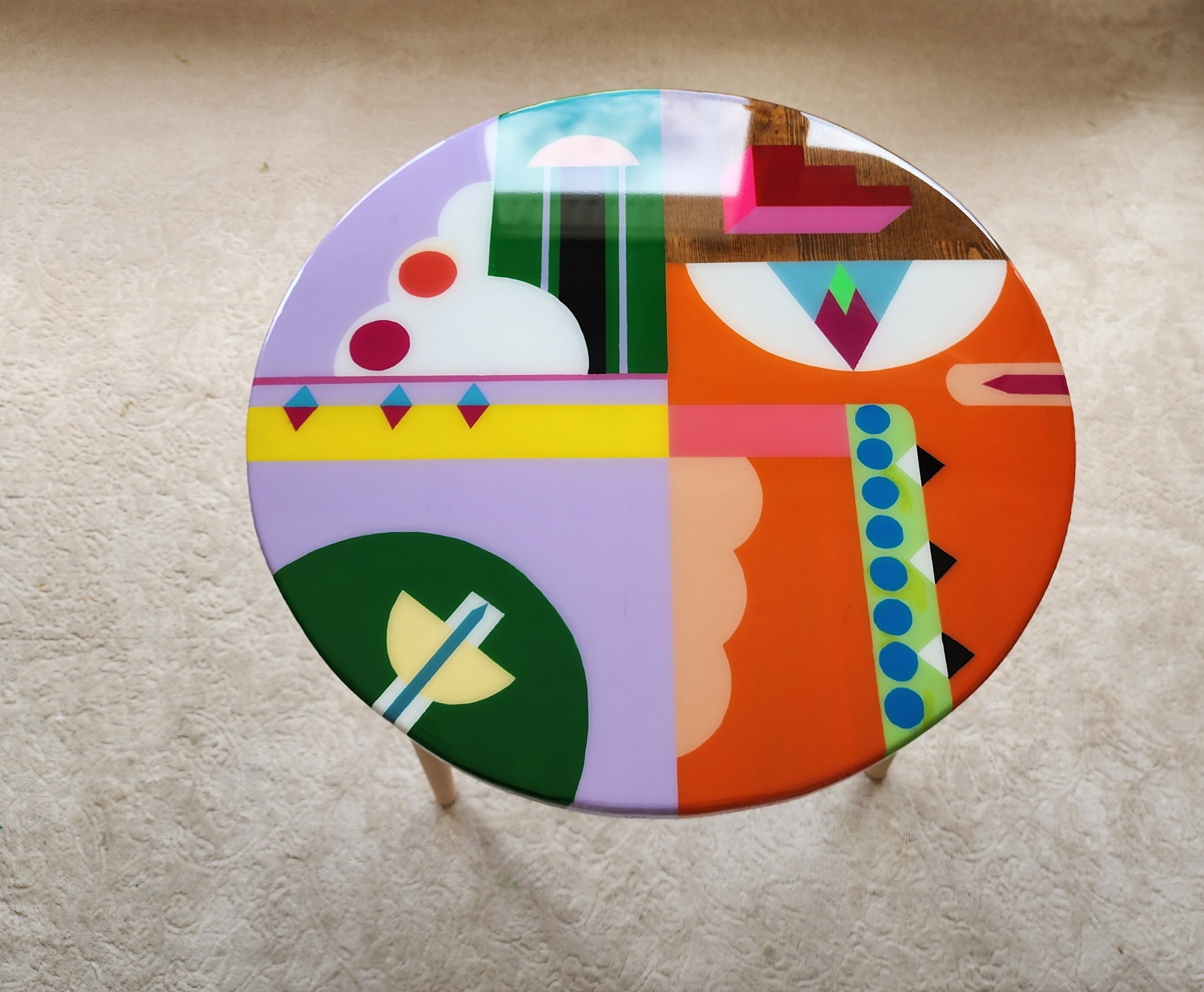 Modern Colorful Resin Round Side Center Table, Funky Retro Furniture Abstract Cool Living Room Sofa Epoxy Live Edge Wooden Vintage End Table