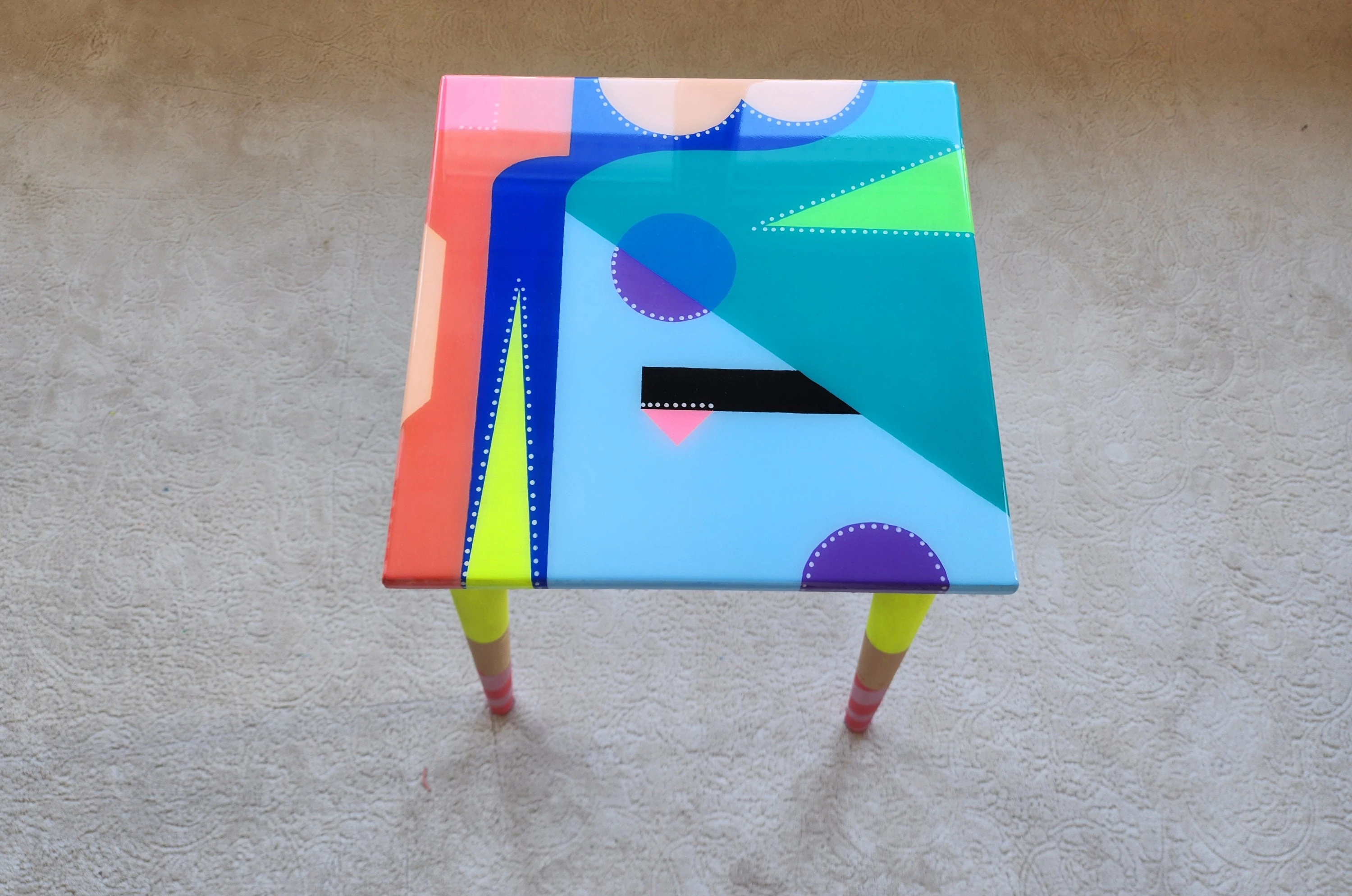 Unusual Pink Blue Funky Colorful Side Narrow Resin Coffee Tables,Maximalist Eclectic Abstract Cool Neon Painted Leg Epoxy Boho Pop Art Table