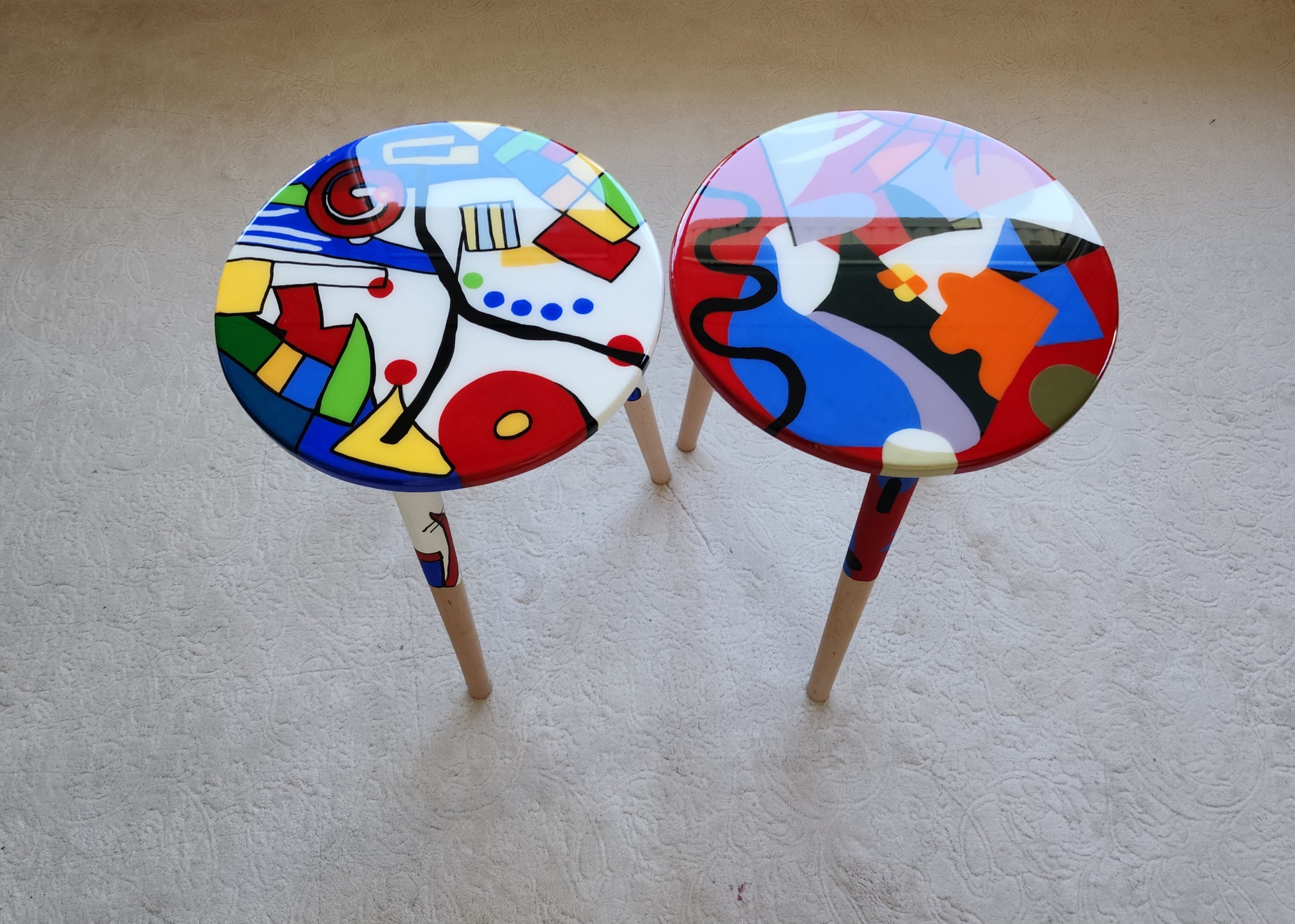 Red White Abstract Funky Colorful Side Resin Coffee Tables,Maximalist Eclectic Cool Hand Painted Quirky Round Epoxy Cute Boho Pop Art Tables