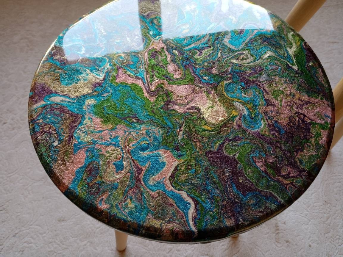 Round Small Abstract Resin Cute Side Coffee Tables, Modern Unique Wooden Colorful Blue Green Furniture End Sofa Epoxy Cool Art Bedside Table