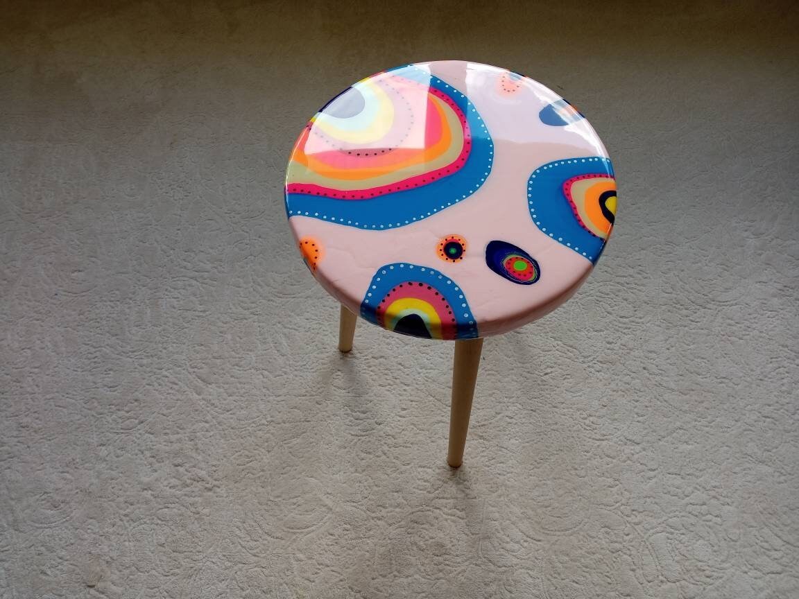 Vibrant Resin Colorful Flower Side End Coffee Table,Rainbow Funky Groovy Retro Modern Unique Abstract Sofa Art Design Cool Chic Epoxy Table