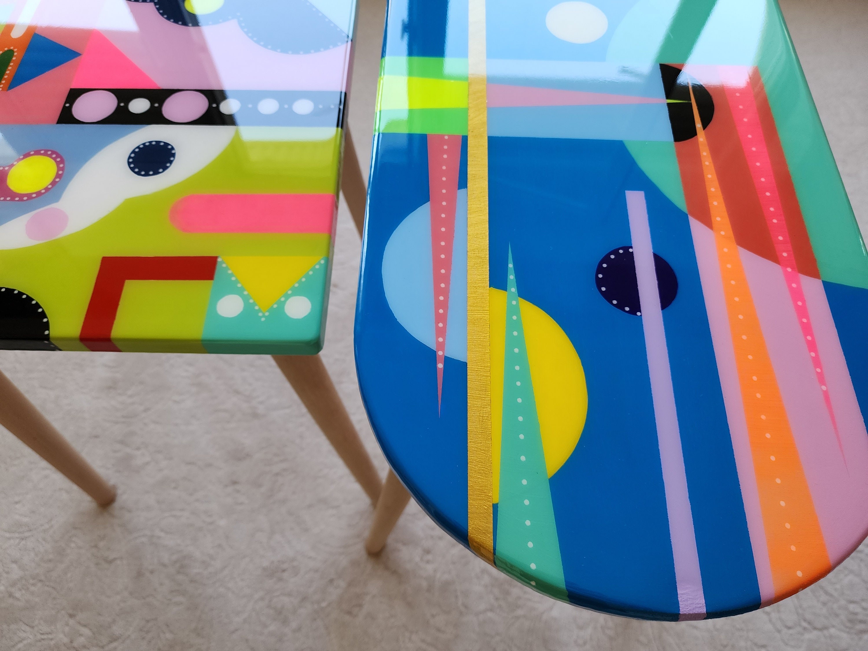 Colorful Abstract Funky Resin Side End 80s Coffee Tables, Unique Wooden Vibrant Pop Art Boho Retro Aesthetic Blue Pink Epoxy Center Tables