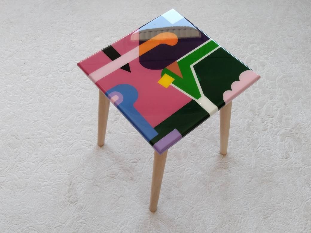 Unusual Colorful Acrylic Painted Resin Abstract Side Coffee Table,Modern Pink Green Retro Funky Cool Bedside Entryway Center Epoxy Art Table
