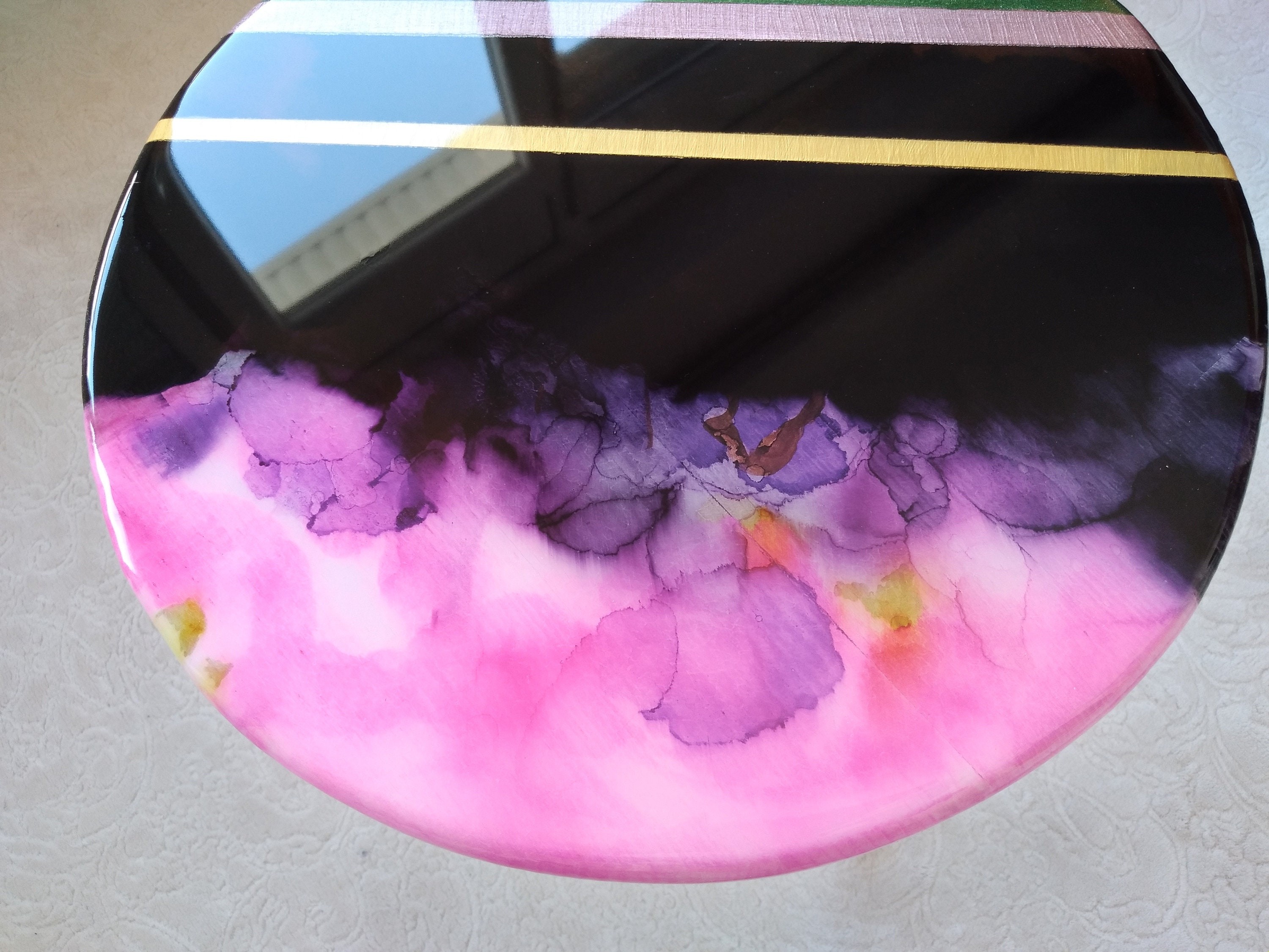 Wood Round Bedside Pink Black Resin Side Coffee Table, Modern Unique Epoxy End Boho Entryway Bedroom Sofa Furniture Wooden Abstract Table