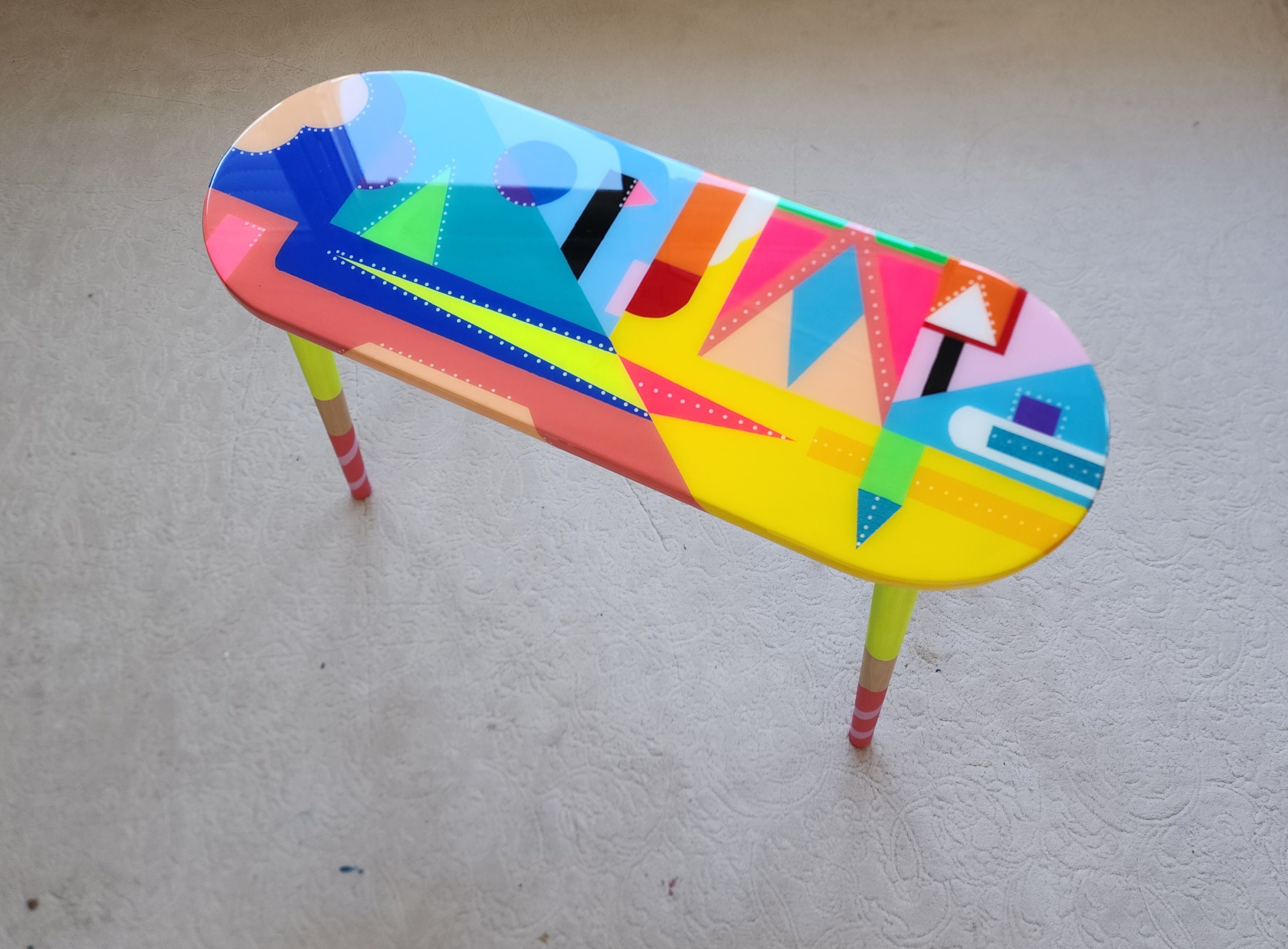 Oval Wooden Pink Epoxy Resin Cool Art Side Coffee Table