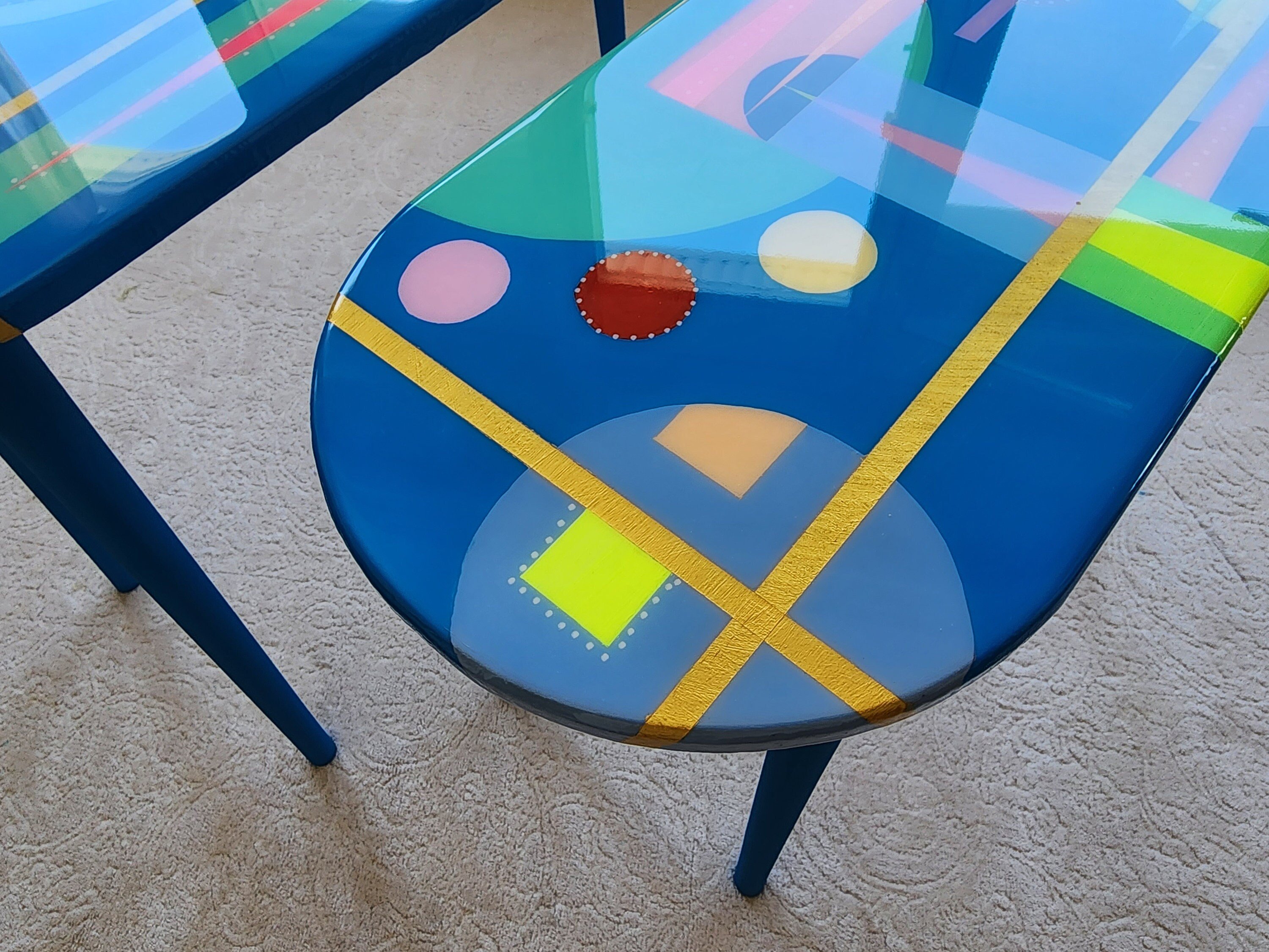 Unusual Blue Funky Colorful Oval Resin Side Coffee Tables, Maximalist Eclectic Abstract Cool Neon Painted Leg Epoxy Cute Boho Fun Art Table