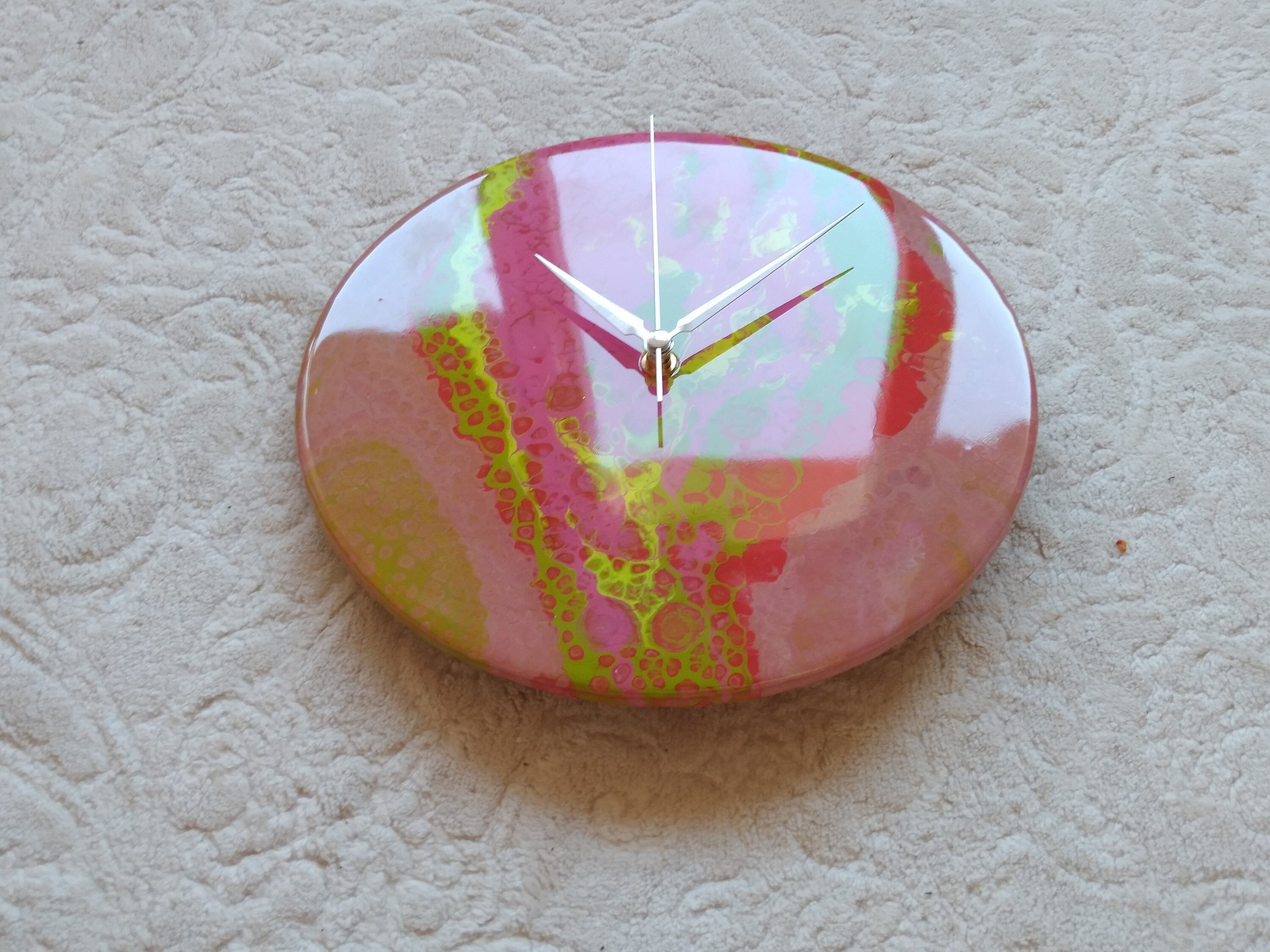Modern Small Abstract Resin Wall Clock, Colorful Unique Cool Gift Silent Analog Bedroom Living Room Entryway Brown Red Pink Green Art Clock