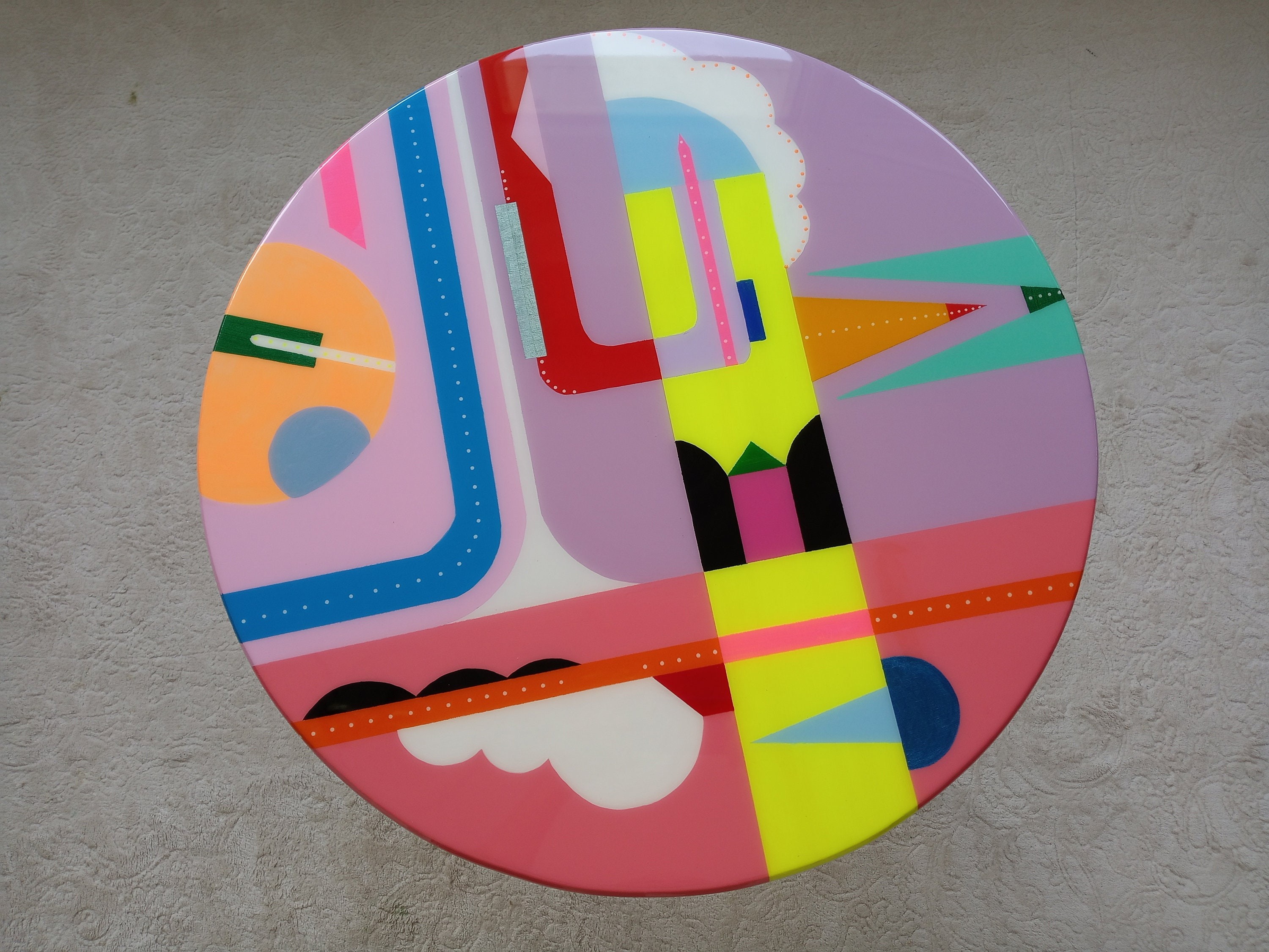 Round Colorful Funky Abstract Boho Resin Table,Pink Purple Groovy Vibrant Wood Rainbow Retro Hippi End Side Cool Luxury Center Coffee Table