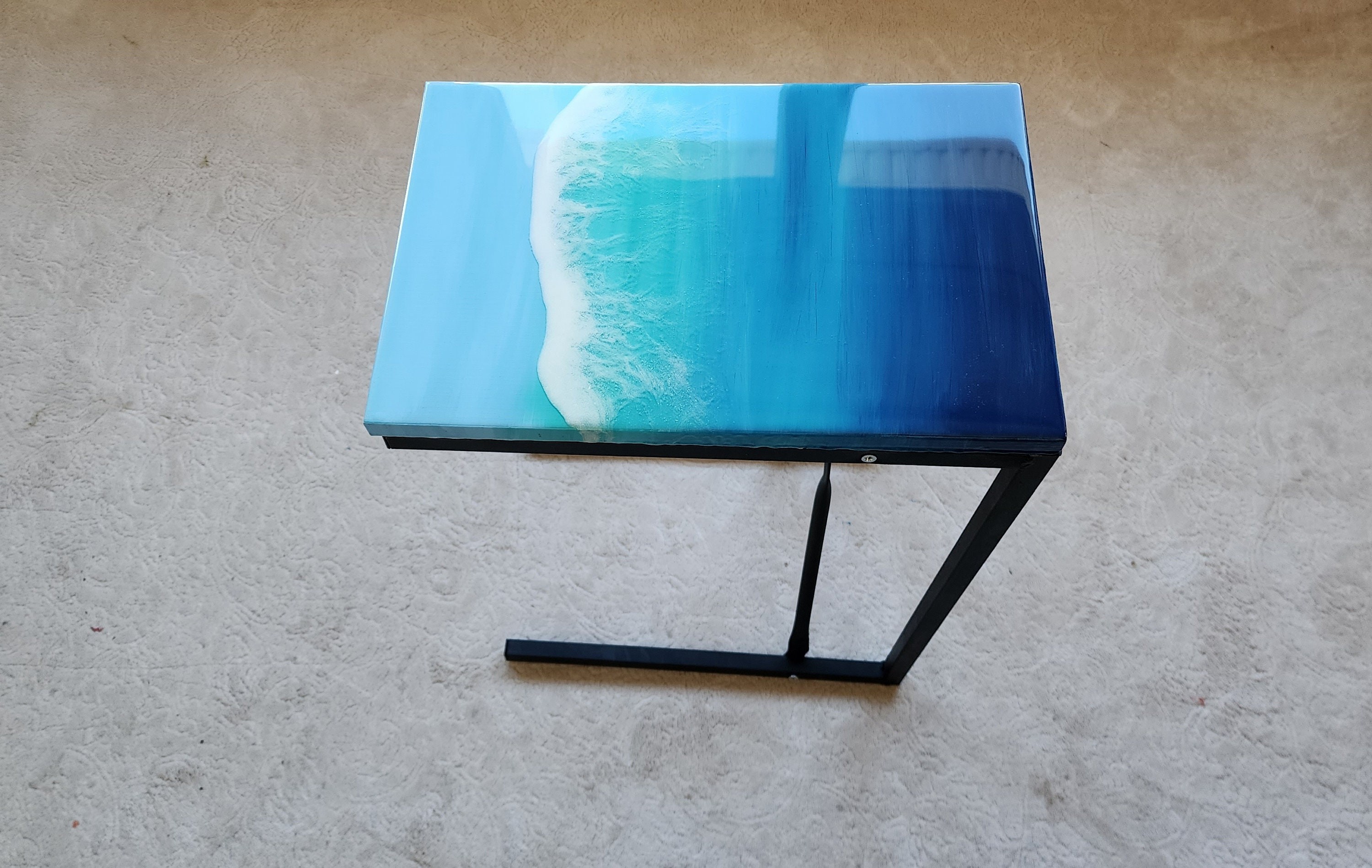 Wooden C Shape Ocean Wave Side End Resin Coffee Table With Metal Legs