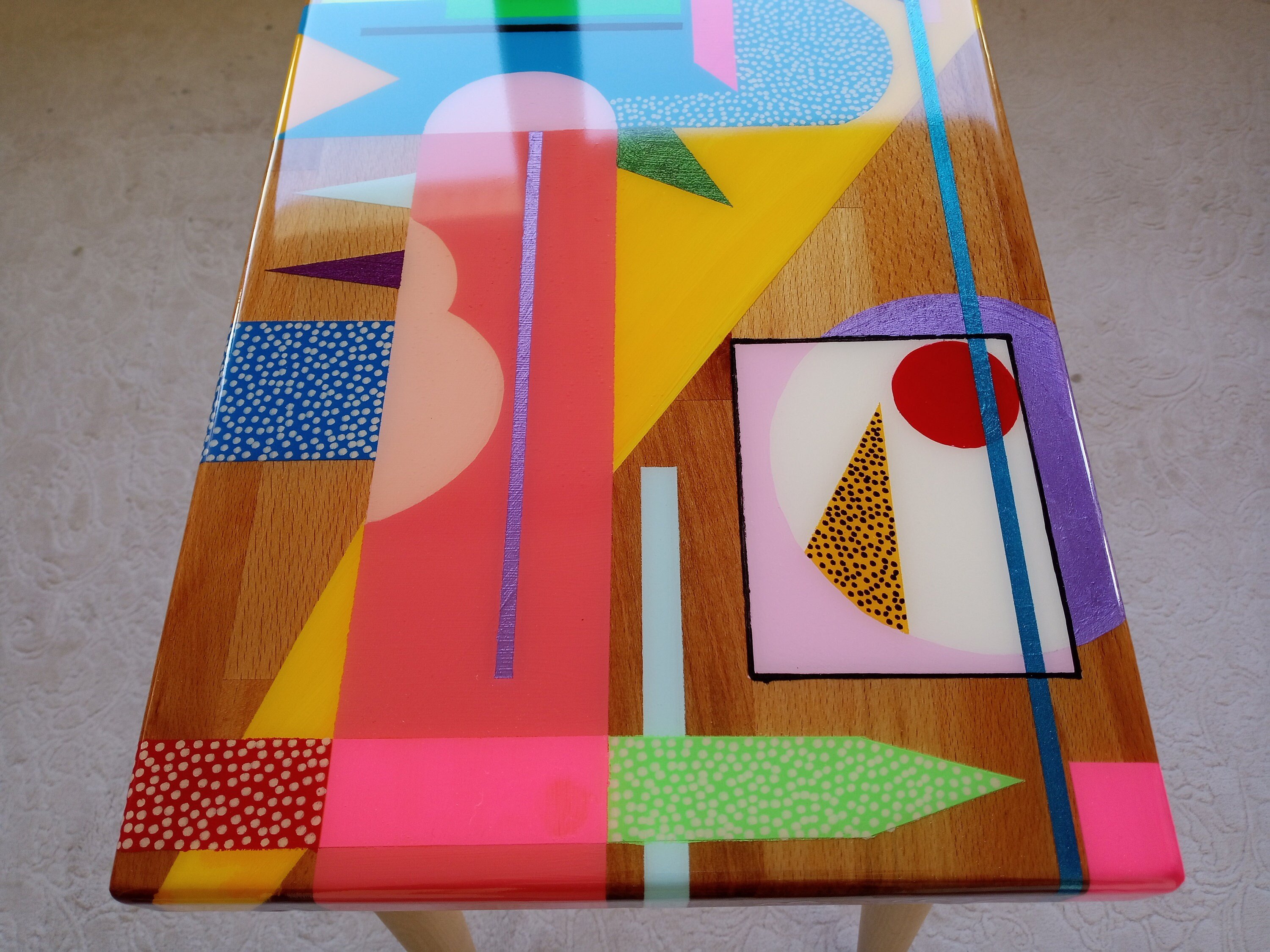 Wooden Resin Boho Side Funky Coffee Table, Modern Handmade Cool Bedside Living Room Entryway End Sofa Middle Colorful Abstract Small Table