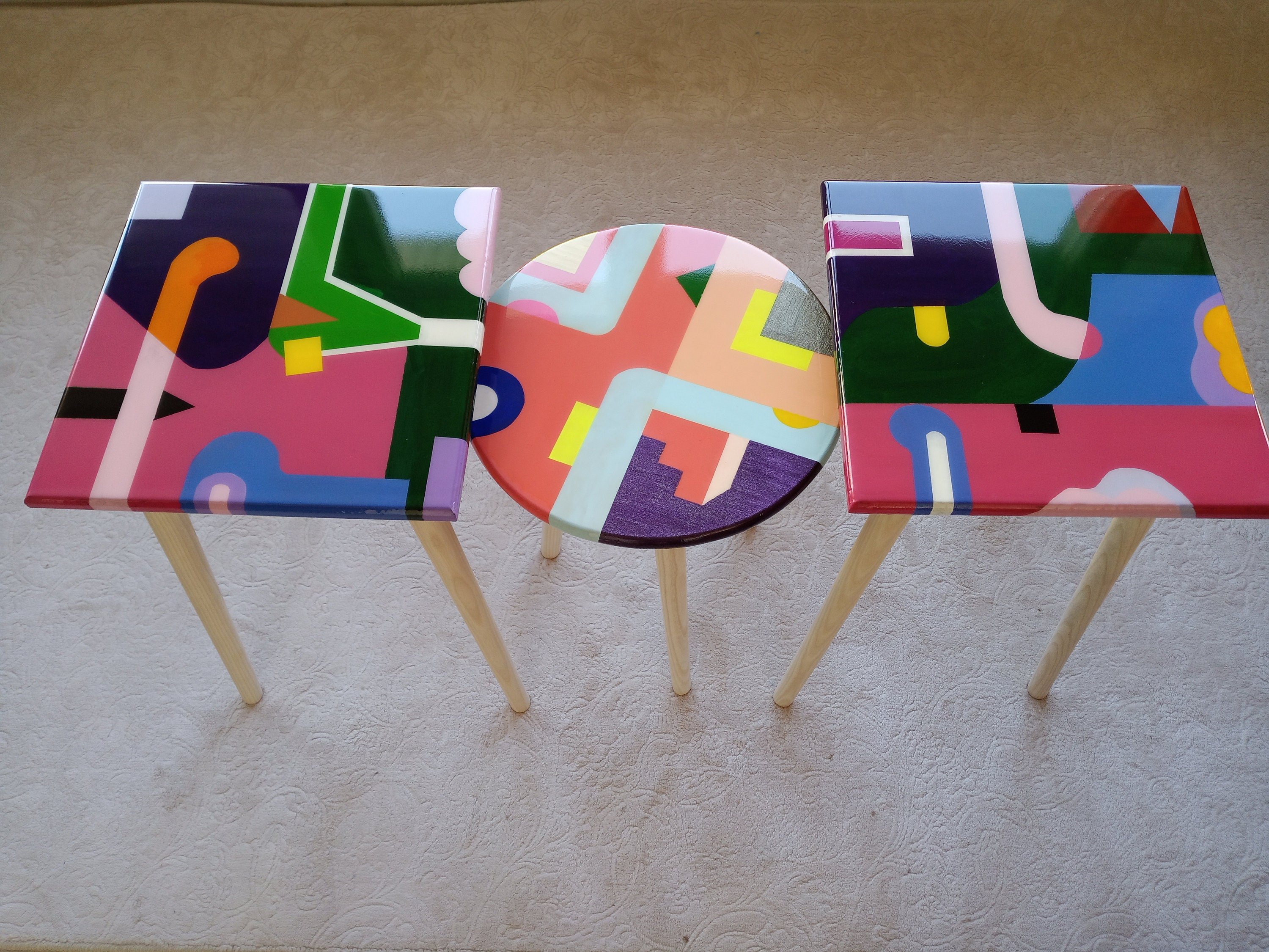 Small Square Round Resin Funky Side Tables,Pink Blue Green Contemporary Abstract Design Modern Unique Wooden Sofa End Epoxy Art Coffee Table