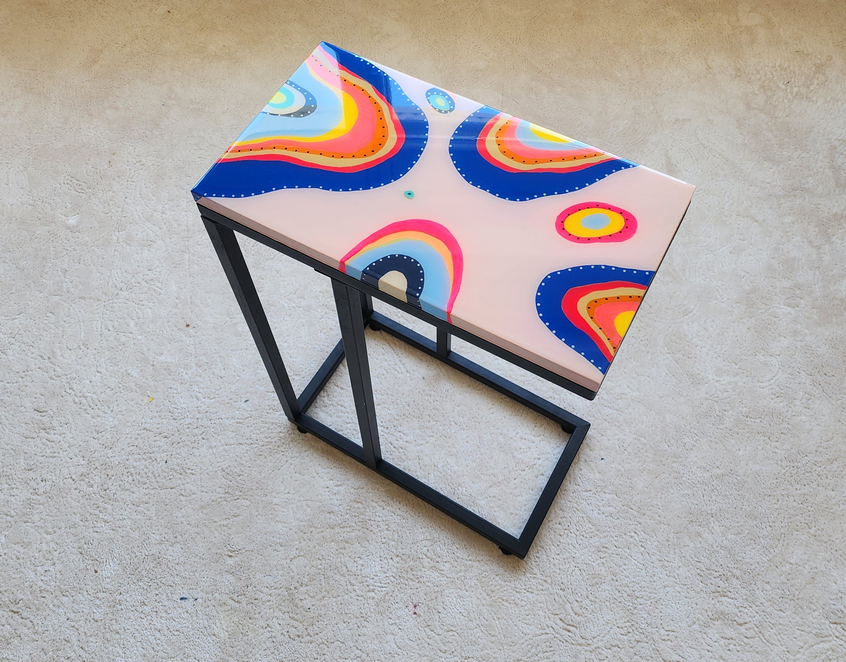 Retro Funky C Shape Couch Table With Metal Legs