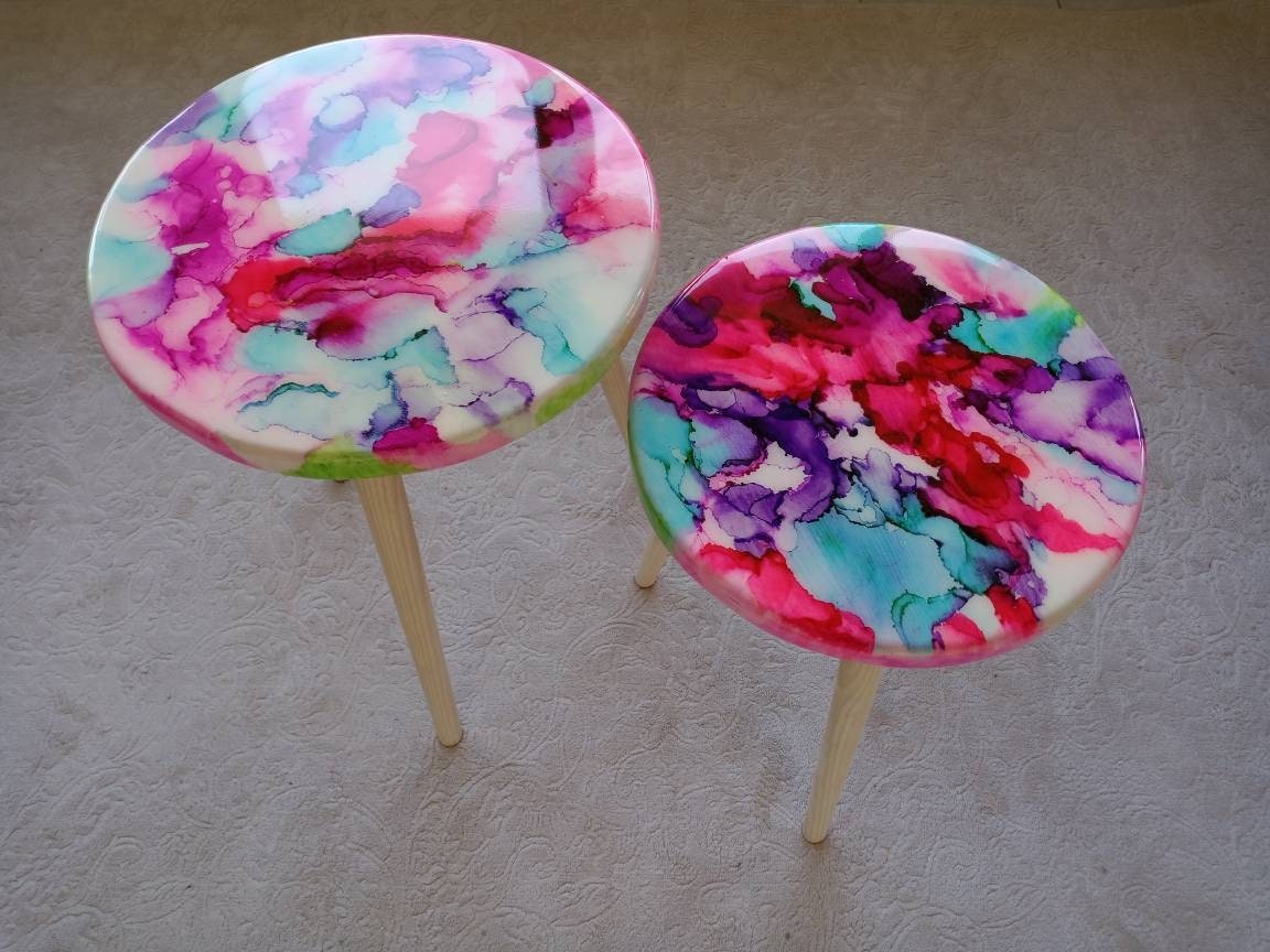 Wooden Colorful Abstract Resin Side Coffee Tables,Round Pink White Eclectic Cool Vibrant Bedside Entryway Handmade Painted Art End Table