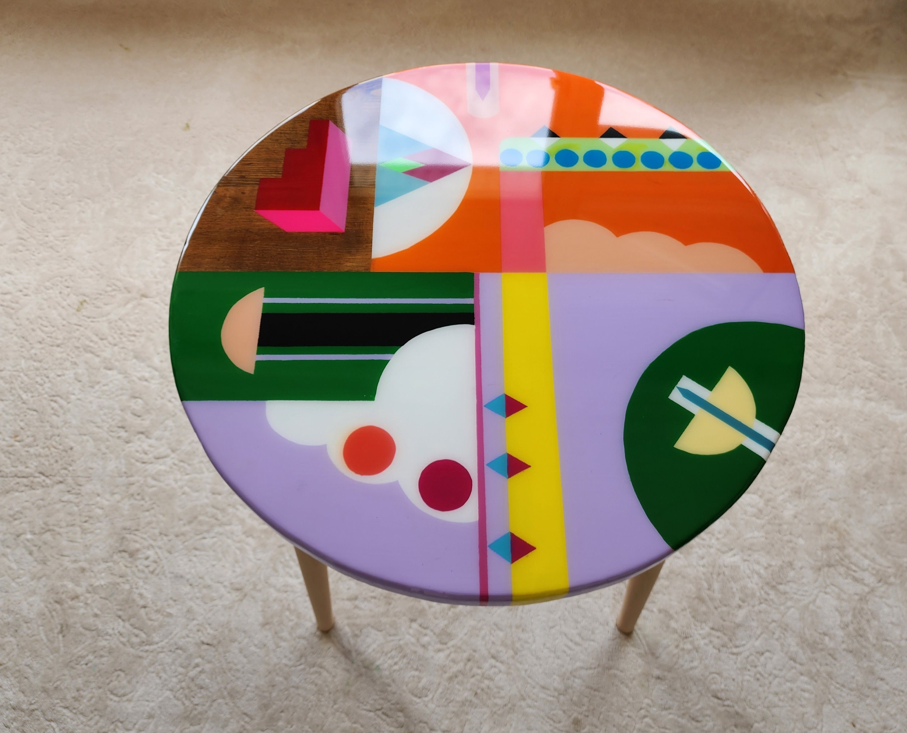 Modern Colorful Resin Round Side Center Table, Funky Retro Furniture Abstract Cool Living Room Sofa Epoxy Live Edge Wooden Vintage End Table