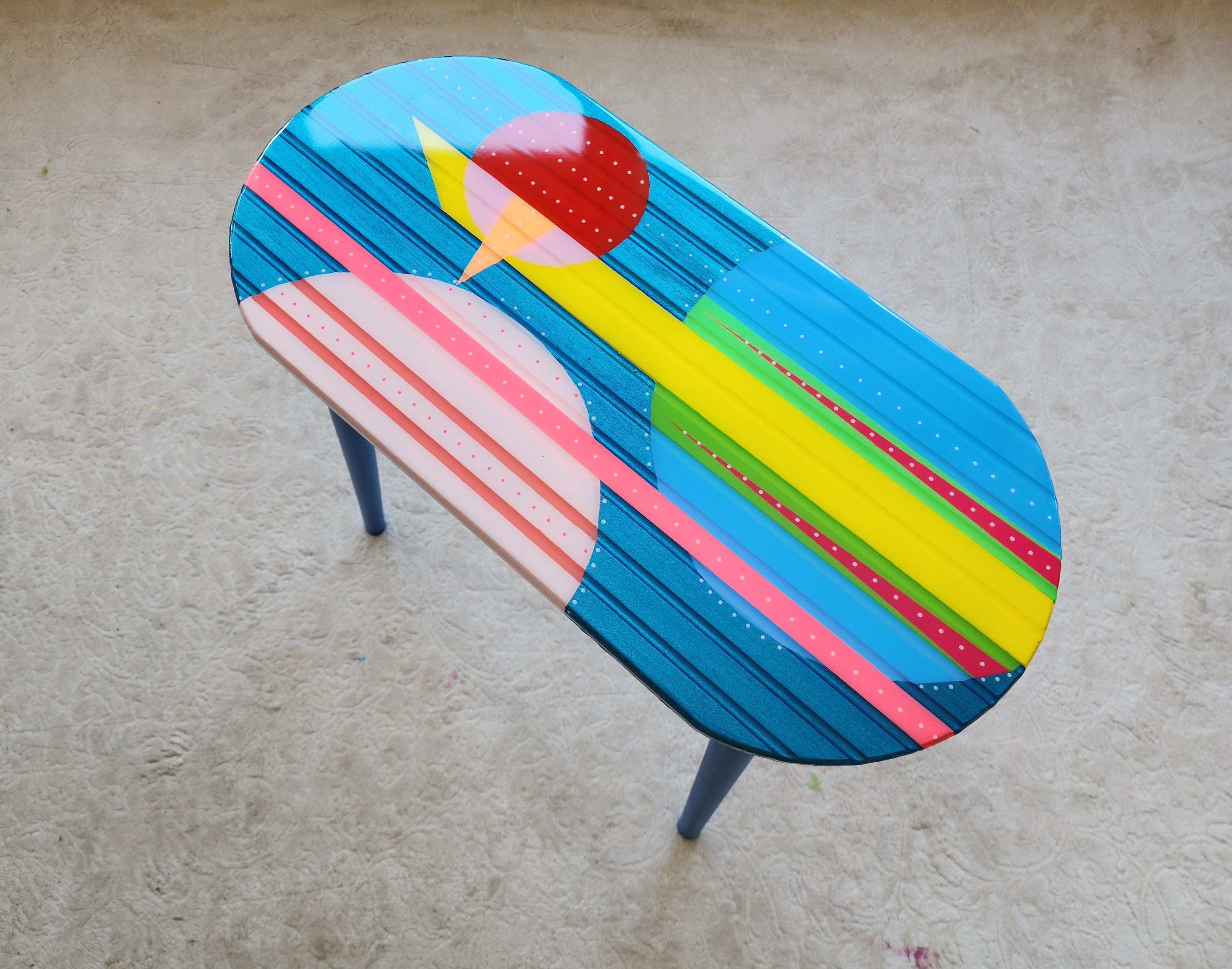 Colorful Abstract Handmade Resin Cool Side Coffee Tables,Modern Wooden Funky Bedside Living Room Entryway End Sofa Small Boho Middle Tables