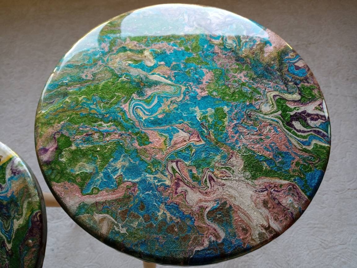 Round Small Abstract Resin Cute Side Coffee Tables, Modern Unique Wooden Colorful Blue Green Furniture End Sofa Epoxy Cool Art Bedside Table