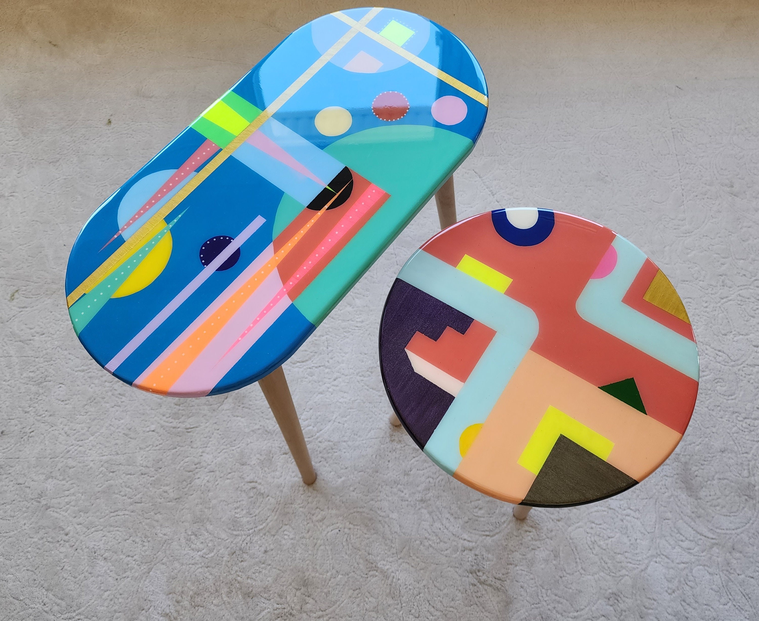 Modern Painted Colorful Abstract Resin Side Coffee Tables, Unique Round Oval Funky Center Bedside Entryway Epoxy Art End Cool Acrylic Table