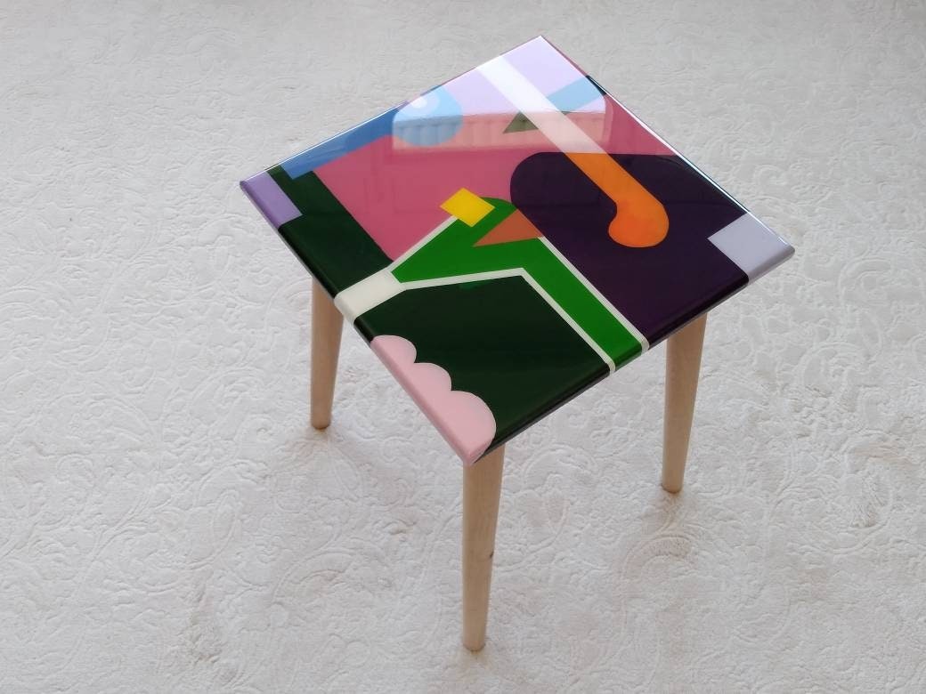 Unusual Colorful Acrylic Painted Resin Abstract Side Coffee Table,Modern Pink Green Retro Funky Cool Bedside Entryway Center Epoxy Art Table