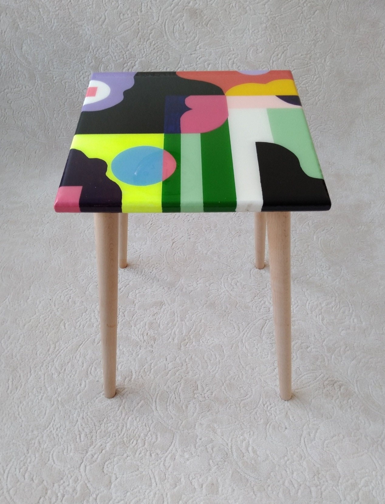 Artistic Abstract Colorful Black Epoxy Resin Coffee Table, Modern Unique Design Pink Stylish Painted Legs Cool Cute Handmade Sofa End Table