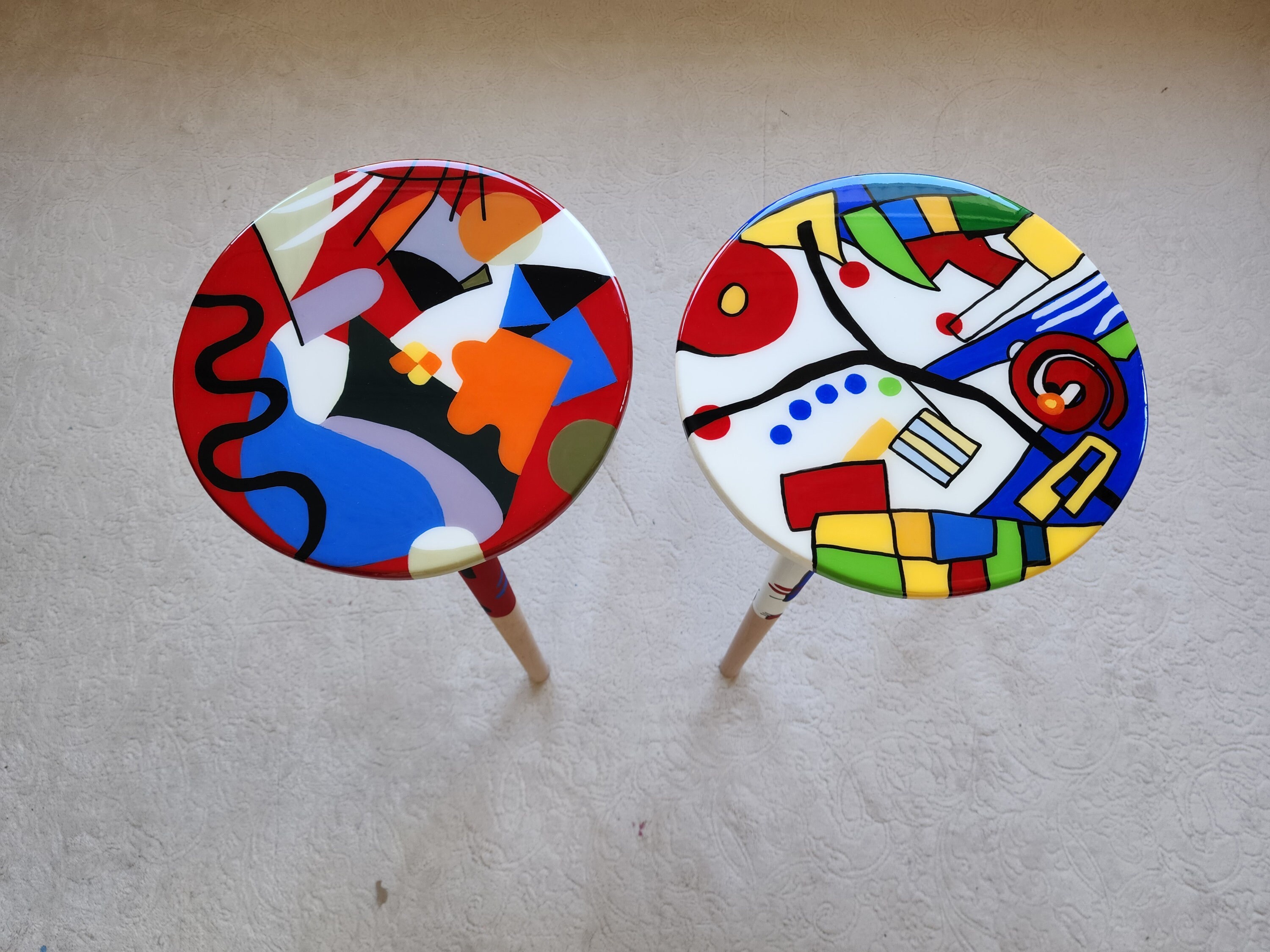 Red White Abstract Funky Colorful Side Resin Coffee Tables,Maximalist Eclectic Cool Hand Painted Quirky Round Epoxy Cute Boho Pop Art Tables