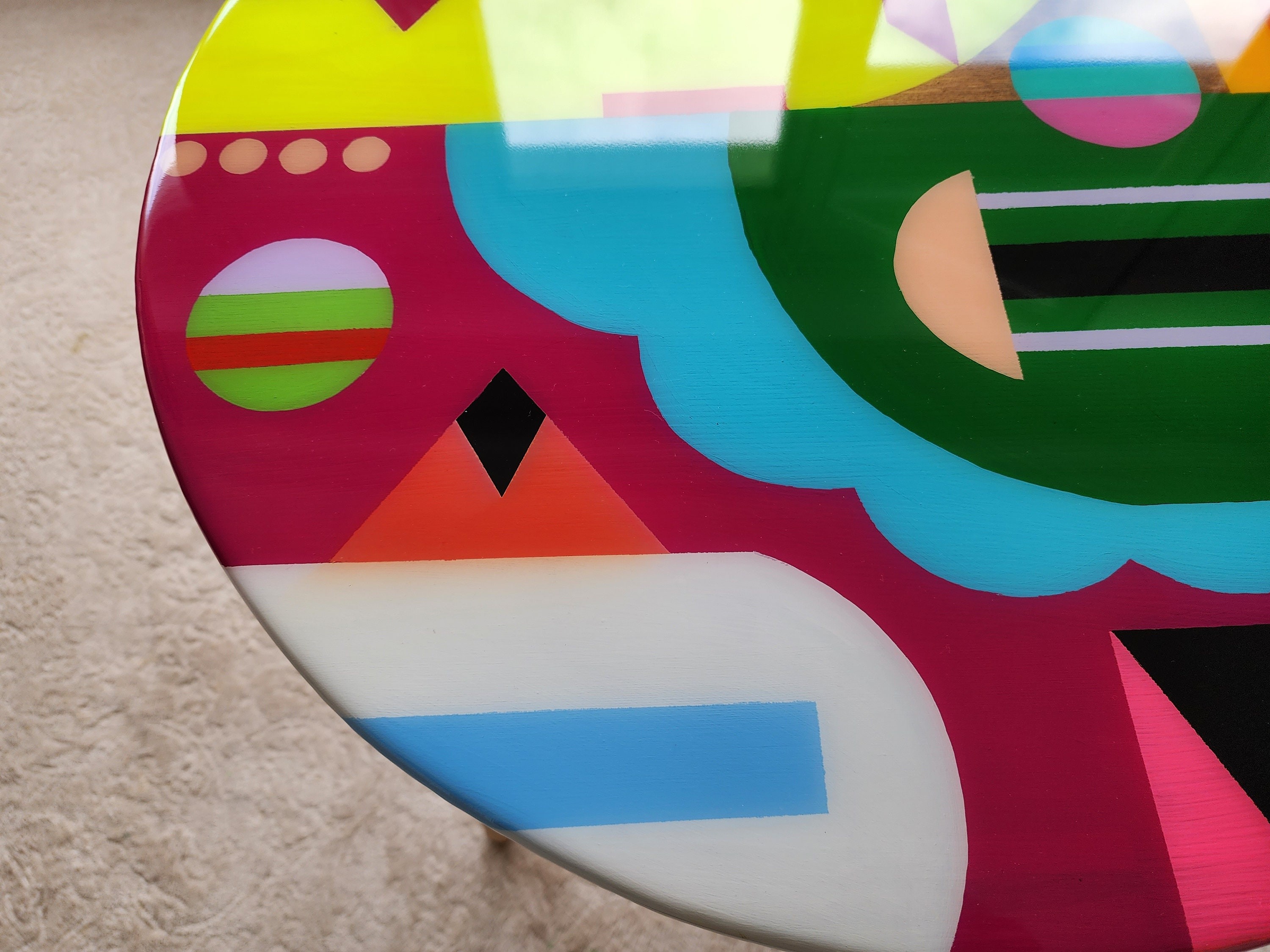 Wooden Resin Boho Side Funky Coffee Table, Modern Handmade Cool Bedside Living Room Entryway End Sofa Middle Colorful Abstract Small Table
