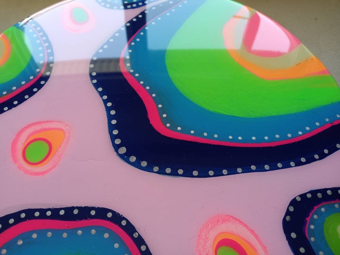 Vibrant Funky Groovy Epoxy Resin Side End Tables,Colorful Rainbow Retro Modern Unique Eclectic Abstract Sofa Art Design Cool Coffee Tables