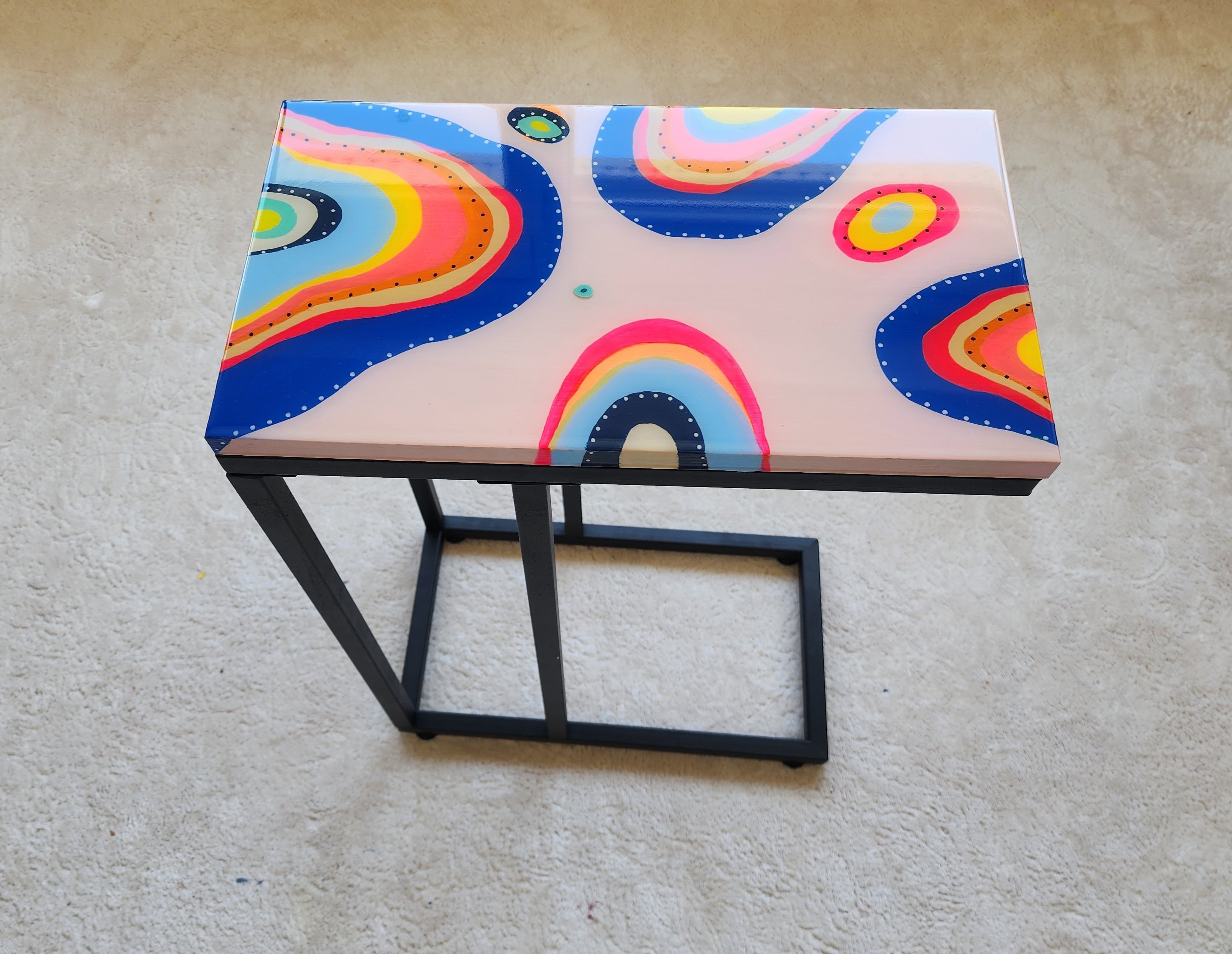 Retro Funky C Shape Couch Table With Metal Legs