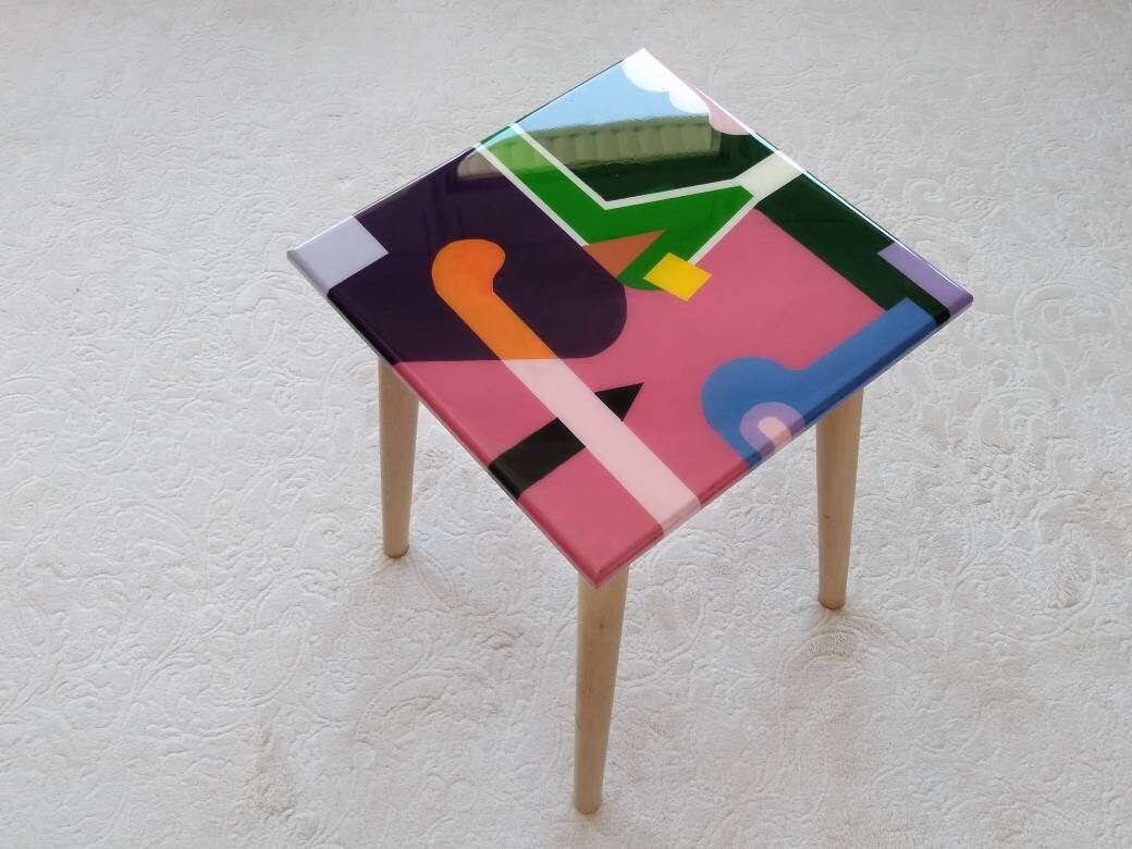Unusual Colorful Acrylic Painted Resin Abstract Side Coffee Table,Modern Pink Green Retro Funky Cool Bedside Entryway Center Epoxy Art Table