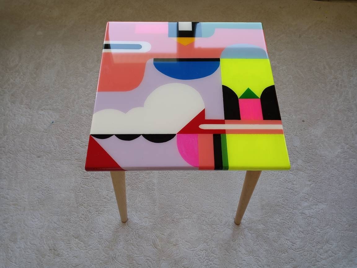 Abstract Pink Resin Side End Funky Coffee Table, Yellow Modern Unique Colorful Living Room Bedside Center Wooden Epoxy Art Sofa Coffee Table