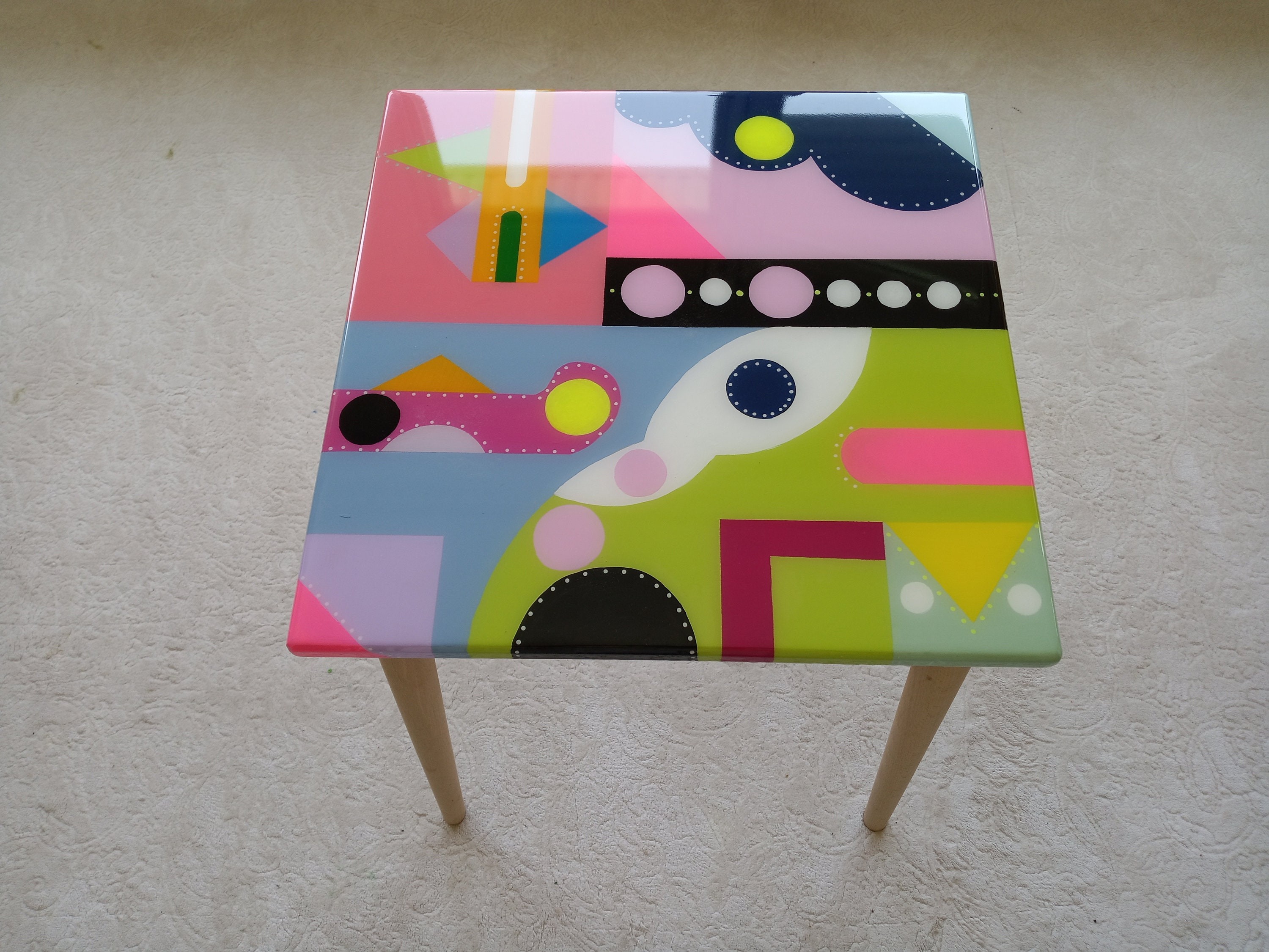 Colorful Small Funky Resin Side End Coffee Table, Yellow Red Pink Unique Wooden Living Room Center Sofa Abstract Epoxy Cool Fun Art Table