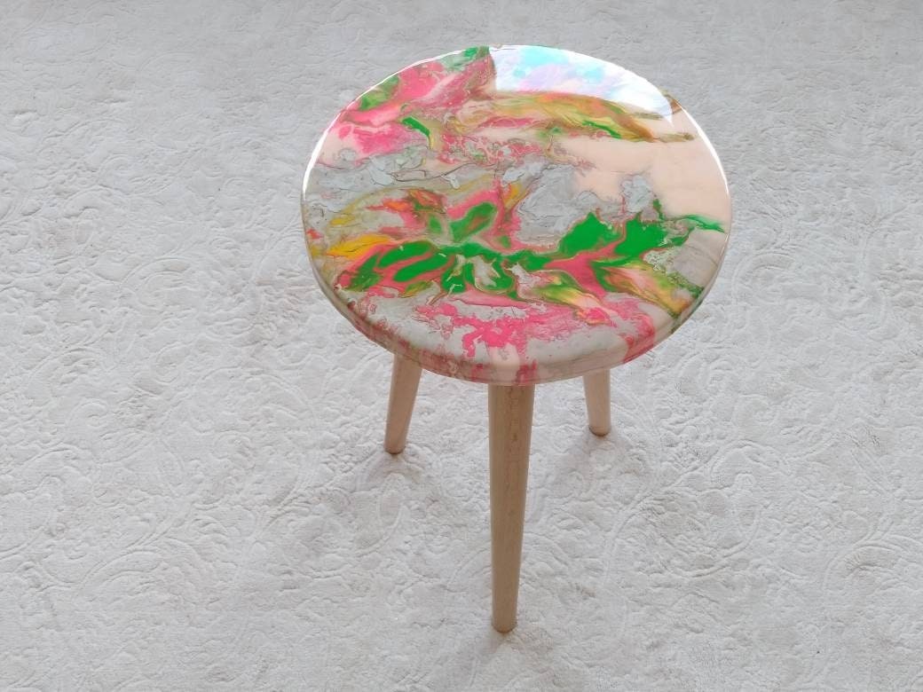 Small Boho Side Sofa Resin Coffee Table, Round Silver Green Modern Unique Epoxy End Bedside Bedroom Rustic Furniture Wood Art Coffee Table