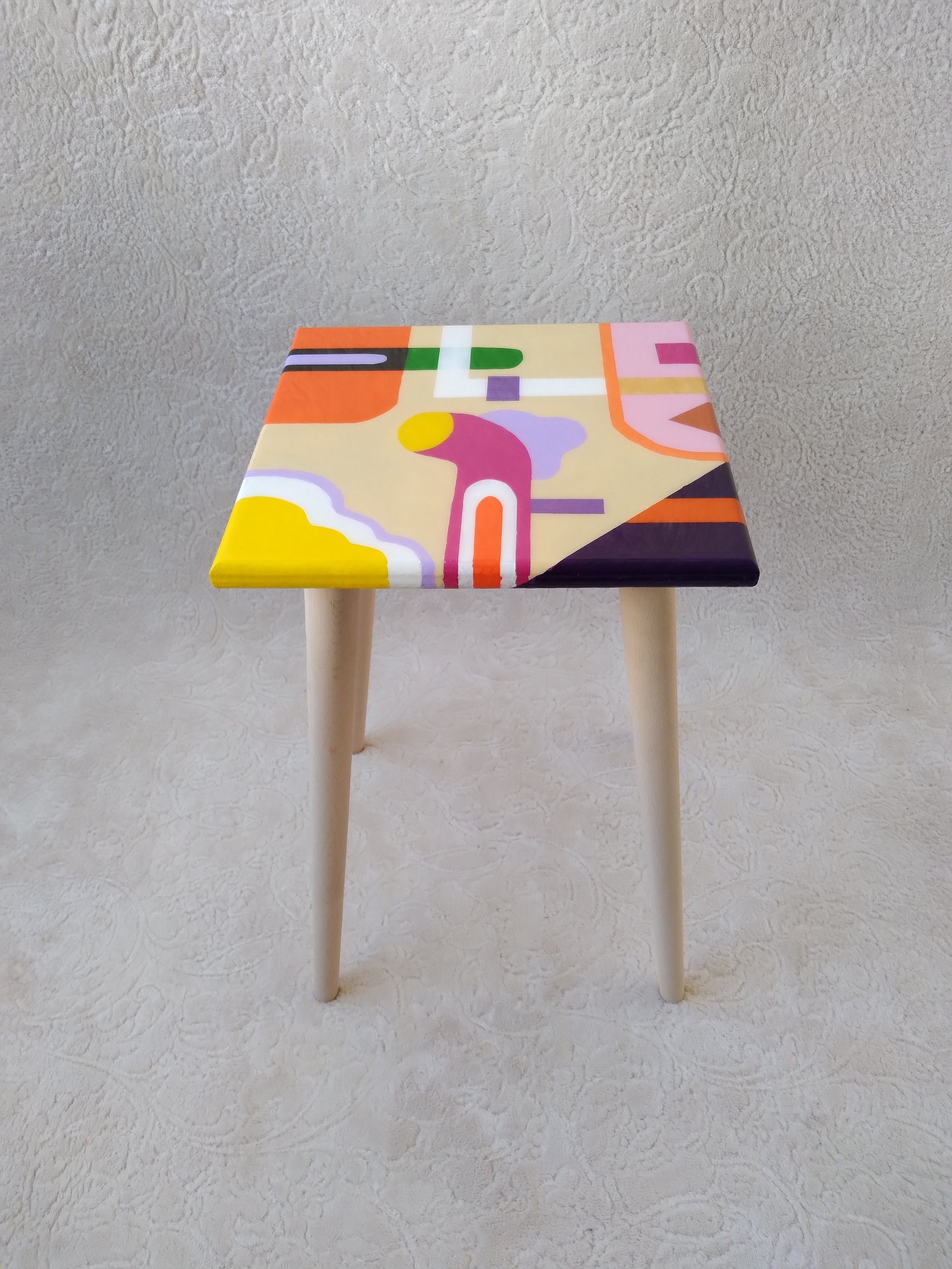 Colorful Vibrant Epoxy Resin Funky Abstract Coffee Table, Modern Unique Artistic Pop Art Design Stylish Groovy Eclectic Cool Art Side Table