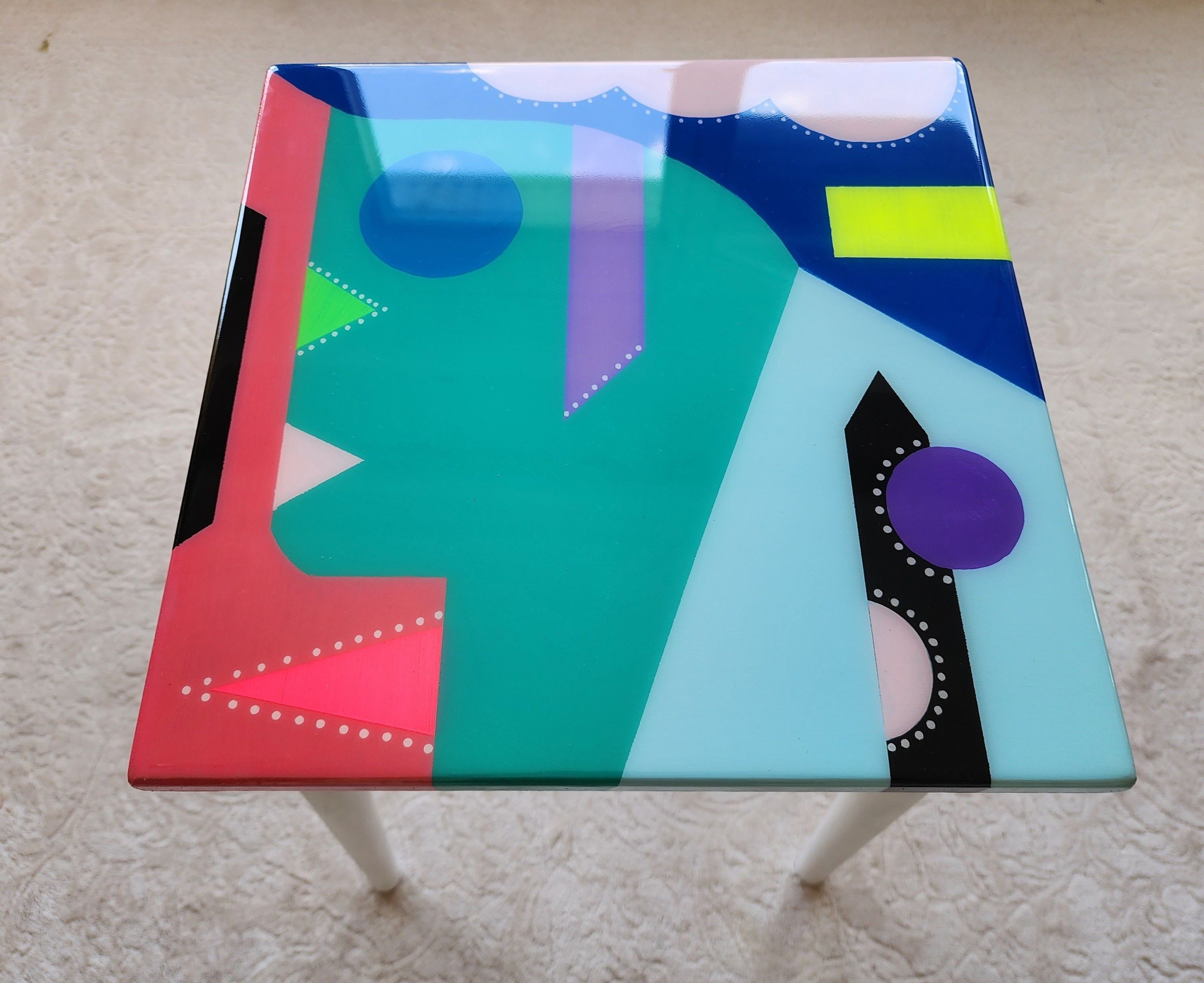 Unusual Blue Funky Colorful Oval Resin Side End Coffee Table, Maximalist Eclectic Abstract Cool Neon Epoxy Boho Pop Art Painted Legs Table