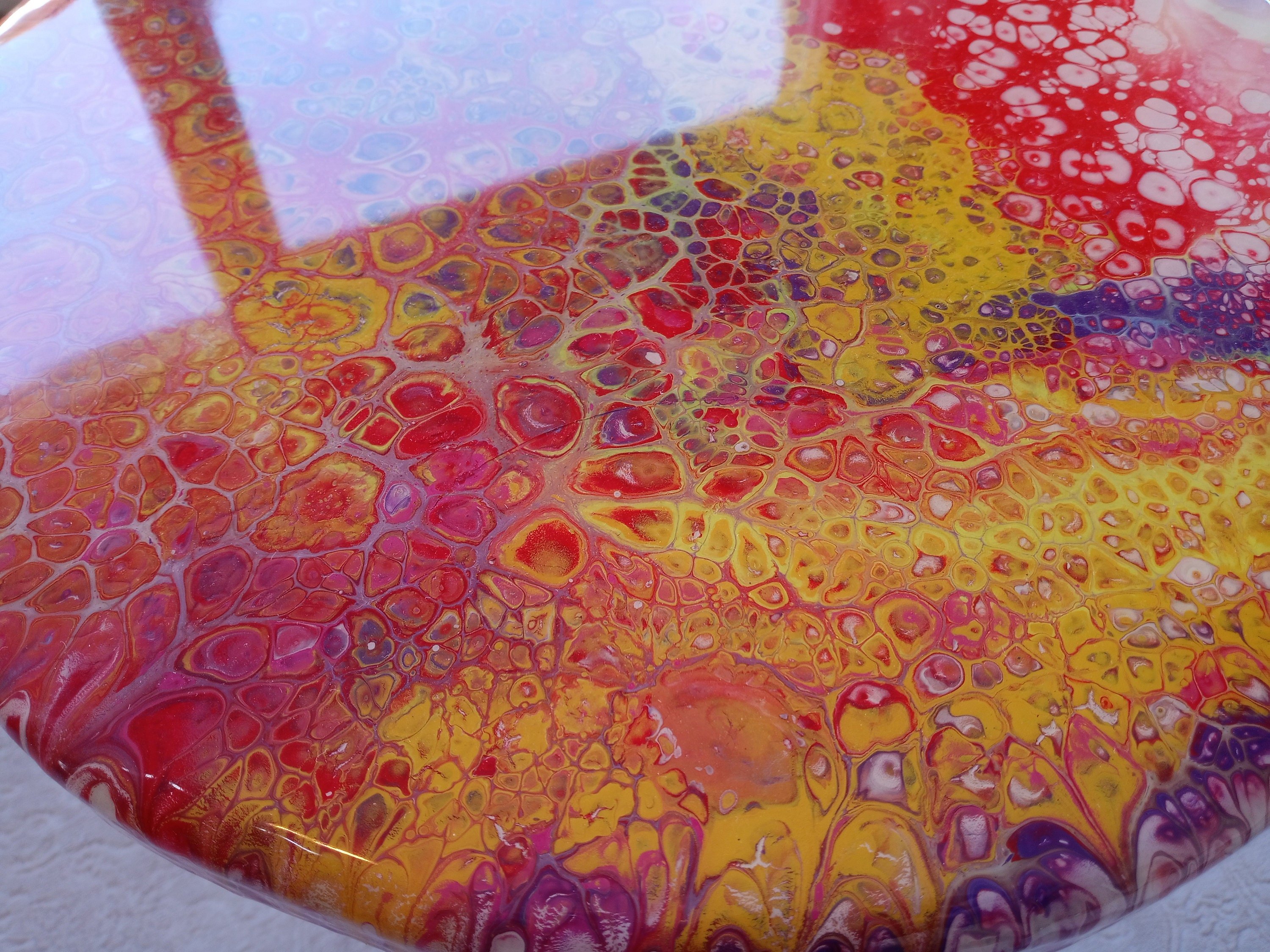 Round Abstract Epoxy Resin Cool Side Coffee Table,Red Yellow Modern Handmade Living Room Center Table, Painted End Sofa Cute Epoxy Art Table