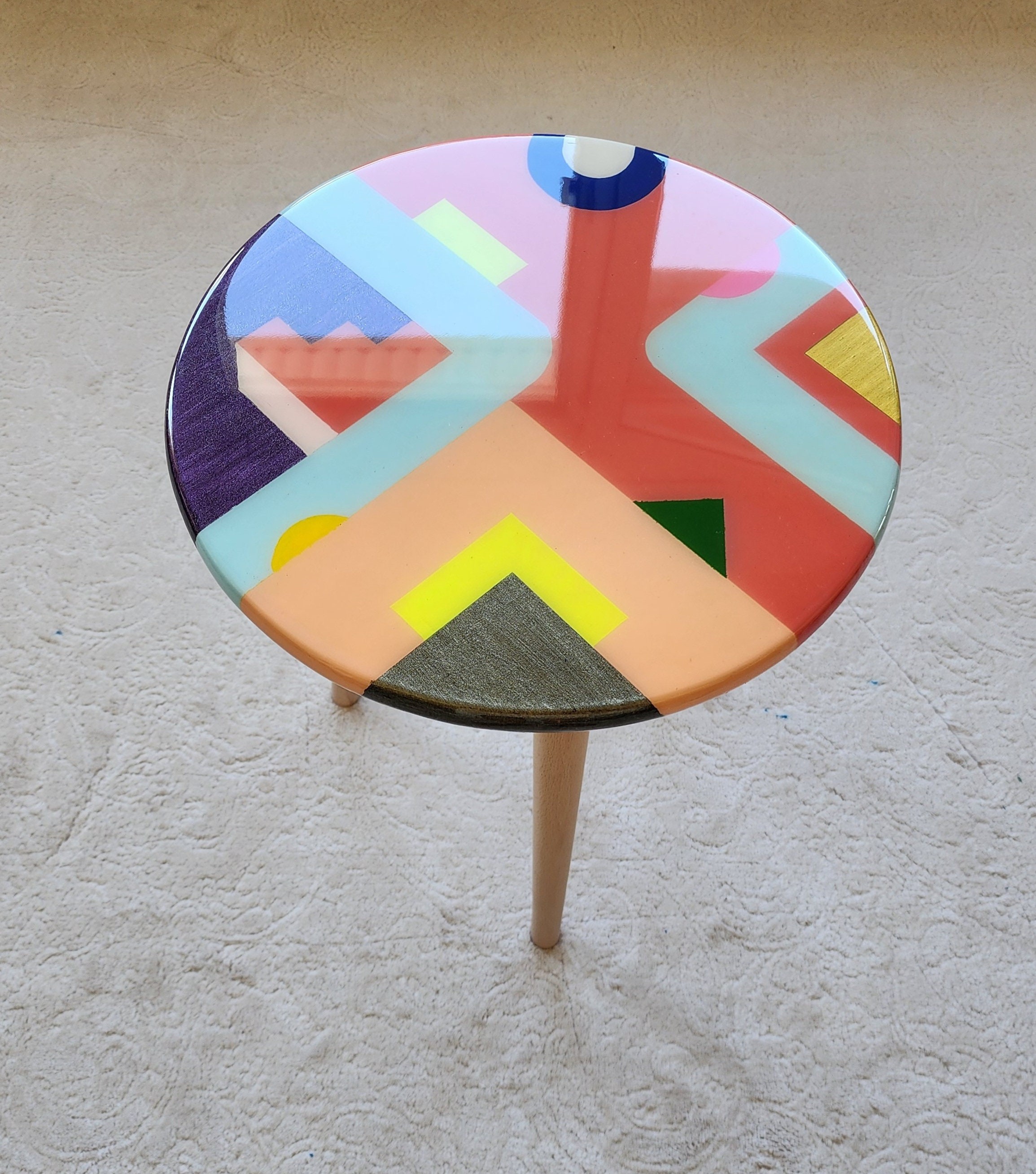 Modern Painted Colorful Abstract Resin Side Coffee Tables, Unique Round Oval Funky Center Bedside Entryway Epoxy Art End Cool Acrylic Table