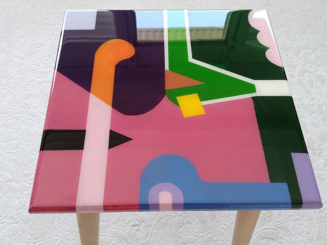 Unusual Colorful Acrylic Painted Resin Abstract Side Coffee Table,Modern Pink Green Retro Funky Cool Bedside Entryway Center Epoxy Art Table