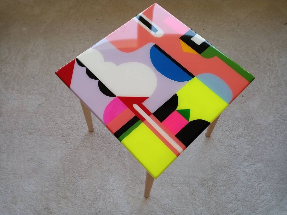 Abstract Pink Resin Side End Funky Coffee Table, Yellow Modern Unique Colorful Living Room Bedside Center Wooden Epoxy Art Sofa Coffee Table