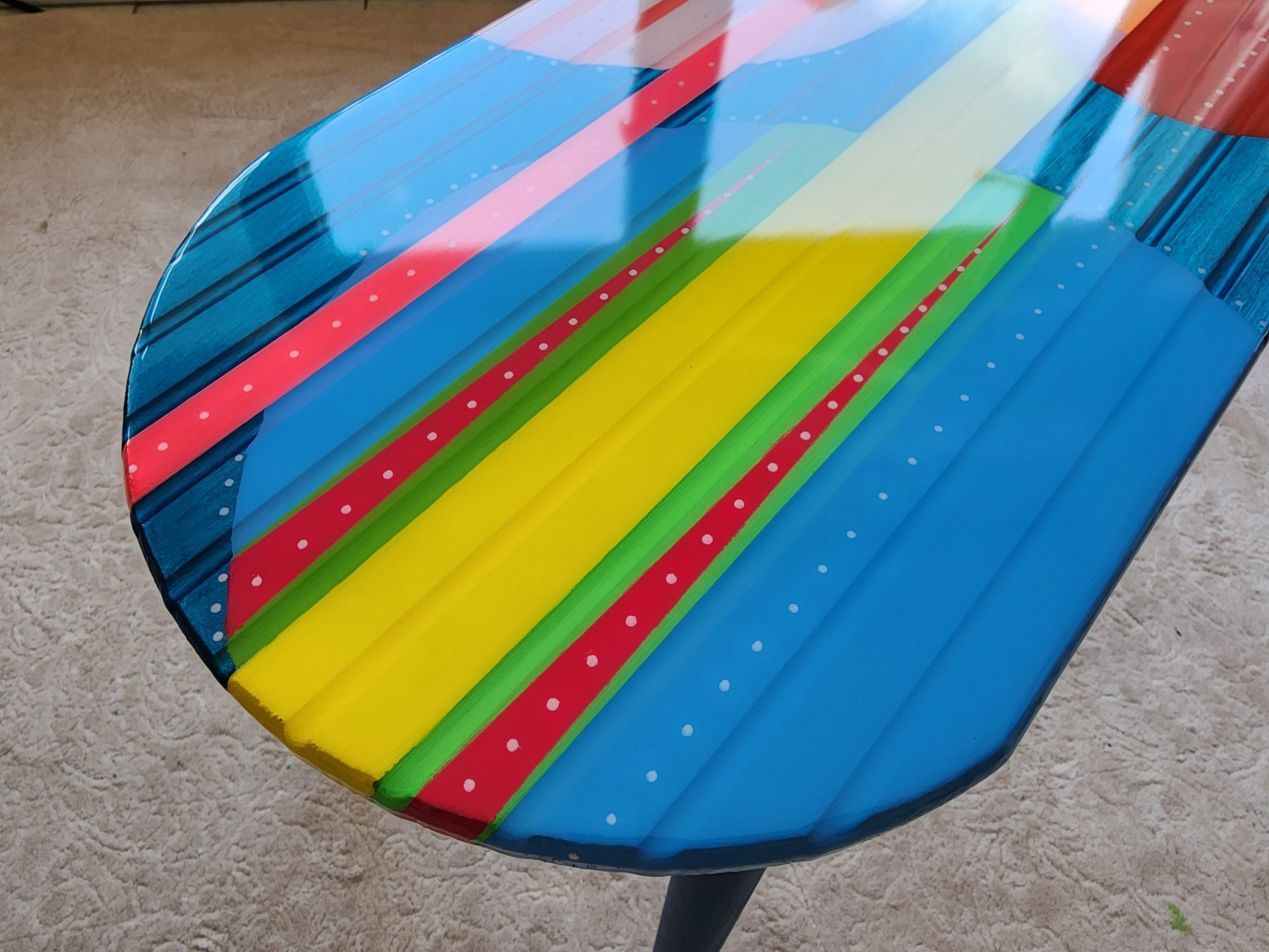 Colorful Abstract Handmade Resin Cool Side Coffee Tables,Modern Wooden Funky Bedside Living Room Entryway End Sofa Small Boho Middle Tables