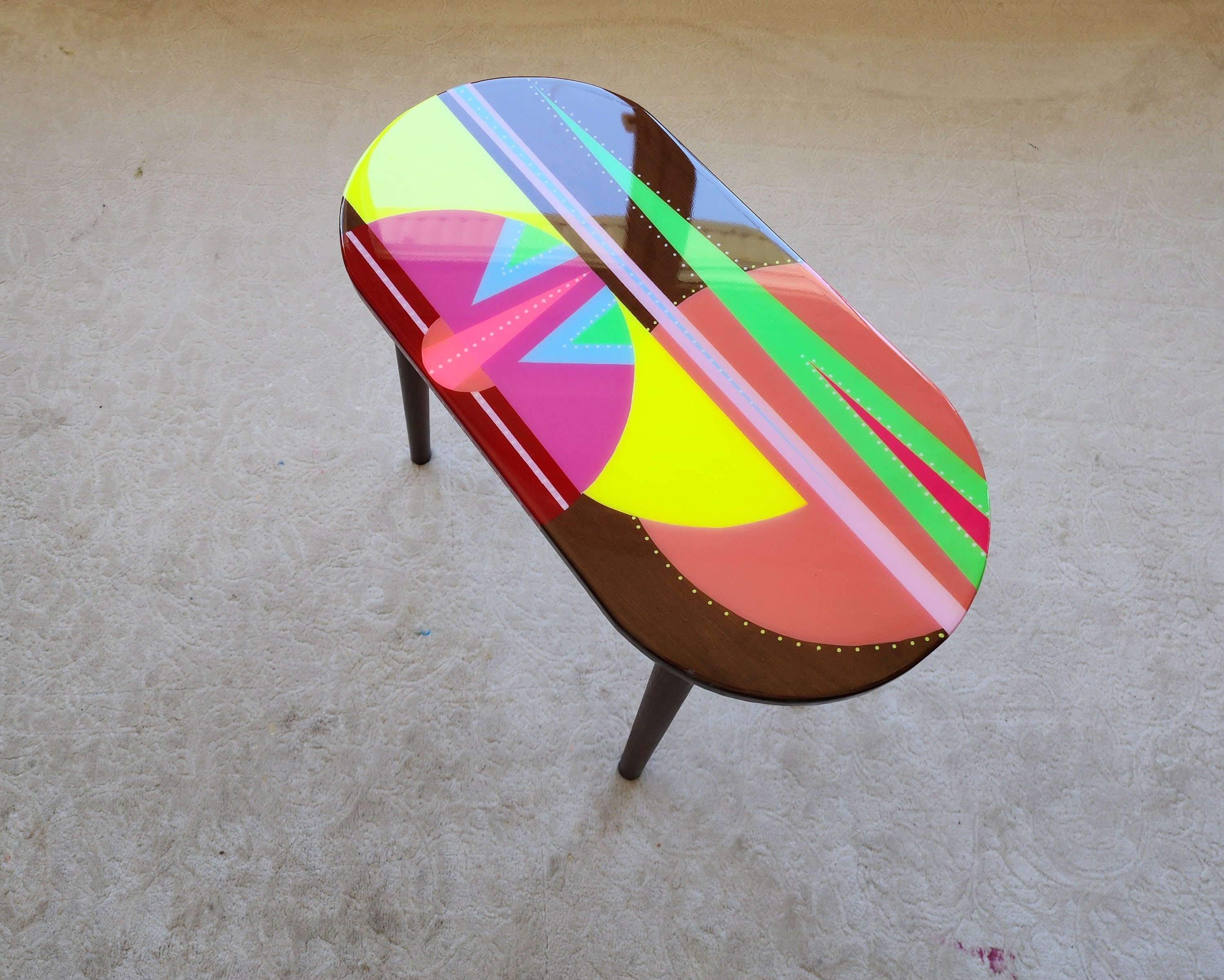 Rainbow Abstract Epoxy Resin Pop Art Side Table, Kitsch Coffee Table, Oval Original Table, Groovy Night Table, Funky Cool Pink Yellow Table