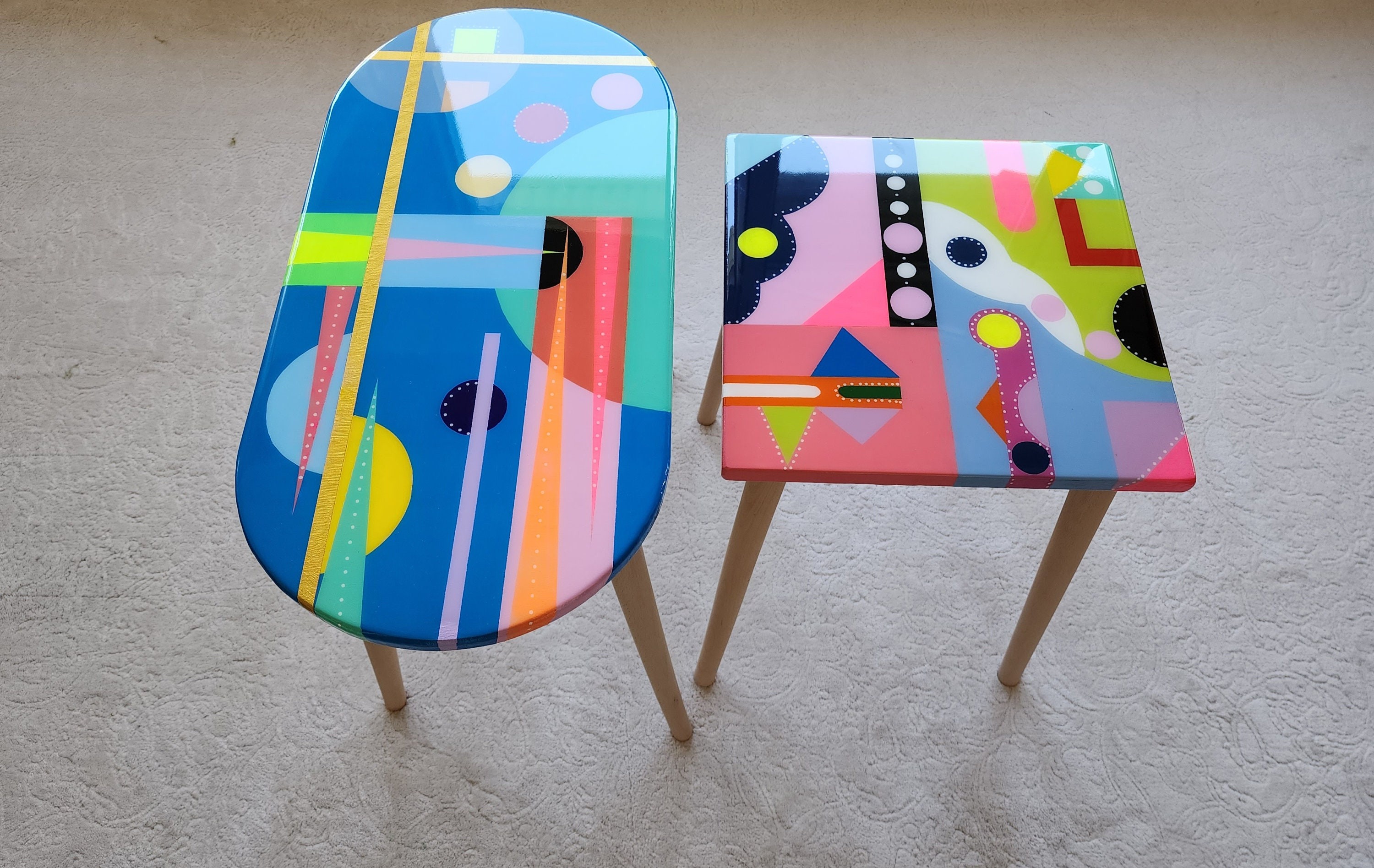 Colorful Abstract Funky Resin Side End 80s Coffee Tables, Unique Wooden Vibrant Pop Art Boho Retro Aesthetic Blue Pink Epoxy Center Tables