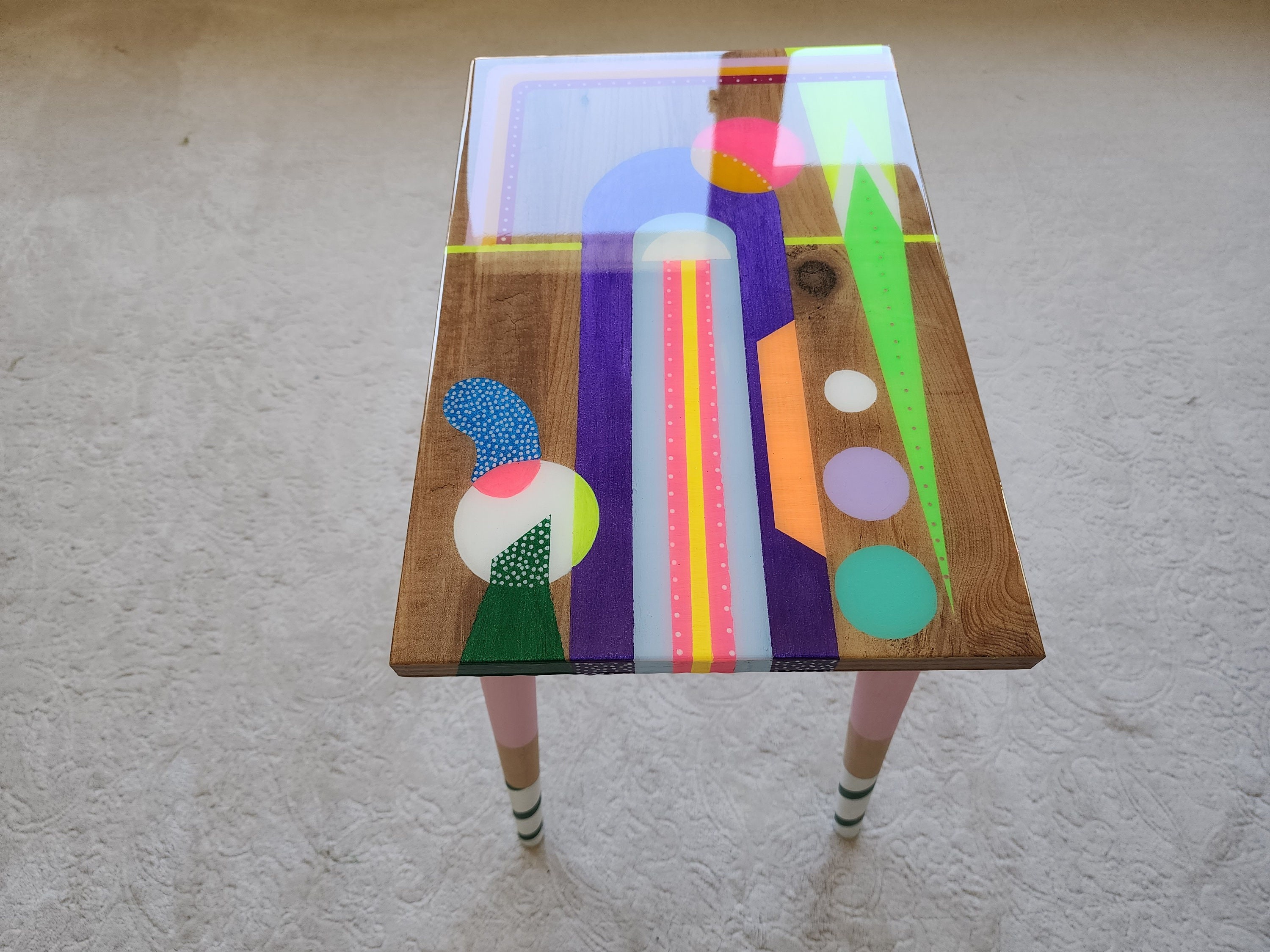 Unusual Unique Wooden Retro Epoxy Resin Side Coffee Table,Colorful Funky Eclectic Rainbow Abstract Pop Art Hand Painted Cute End Sofa Table