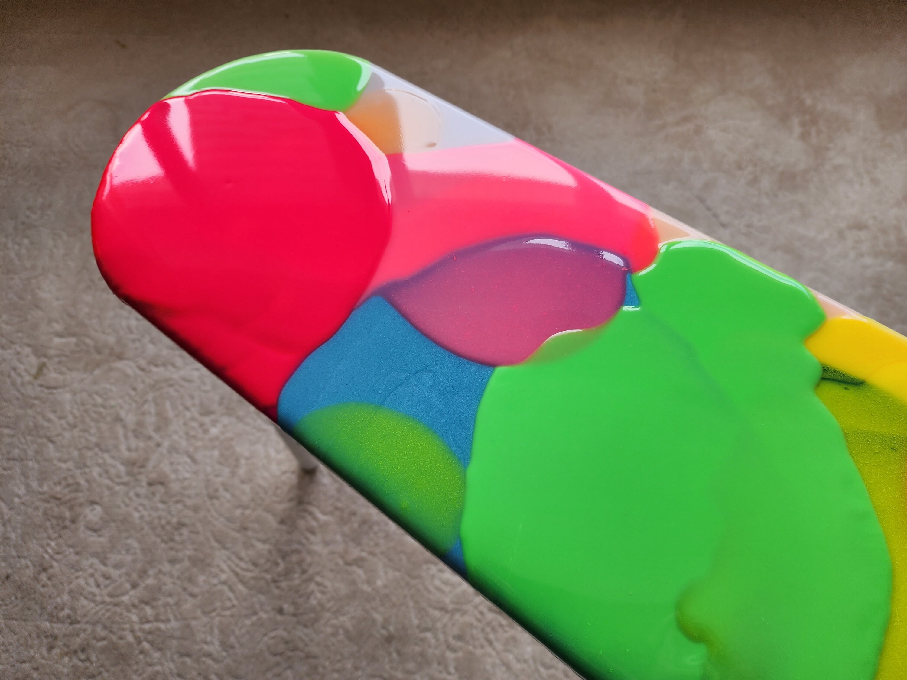 Pink Funky Oval Neon Painted Legs 3D Side Resin Coffee Tables, Colorful Maximalist Eclectic Unusual Abstract Cool Nesting Epoxy Art Table
