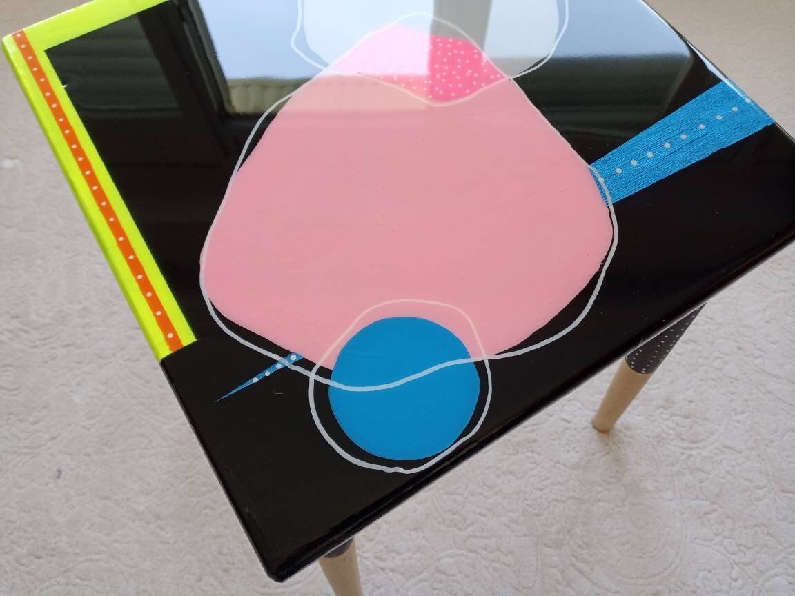 Abstract Colorful Pop Art Side End Resin Coffee Table, Modern Unique Artistic Unusual Contemporary Design Black Pink Stylish Epoxy Table