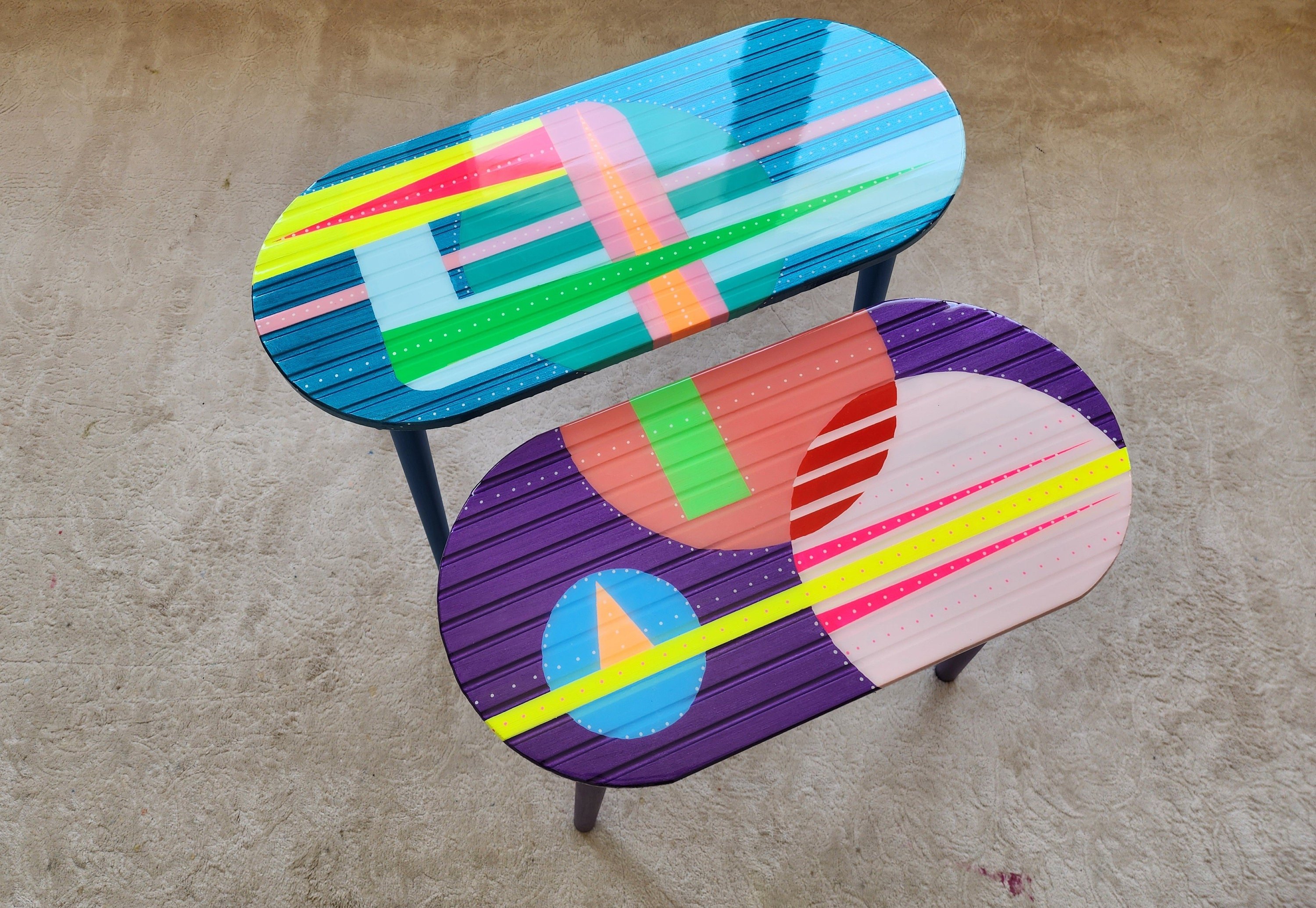 Oval Retro Abstract Modern Epoxy Resin Side Funky Coffee Tables,Colorful Vintage Pop Art Geometric Purple Blue Cool Bedside Center Art Table
