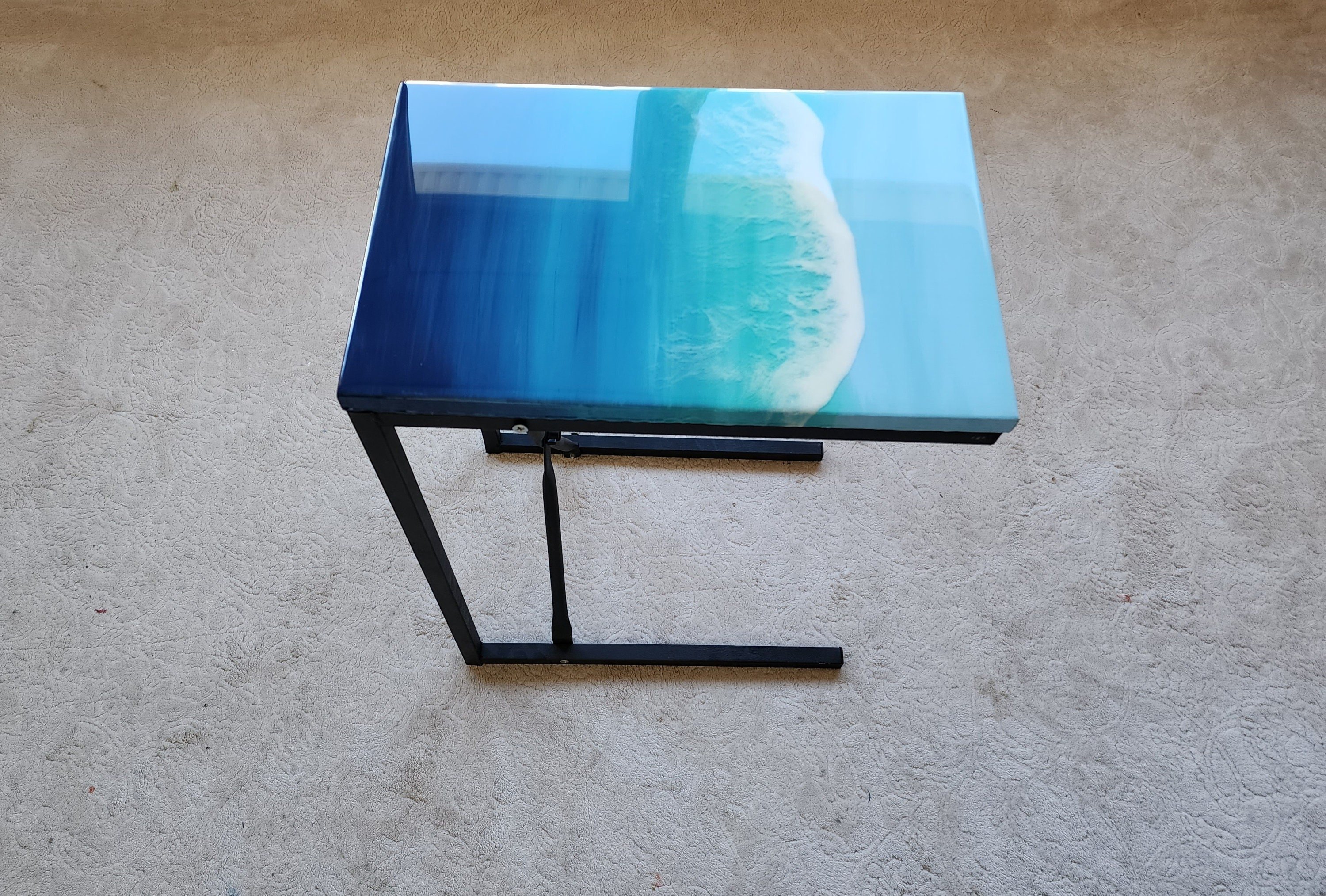 Wooden C Shape Ocean Wave Side End Resin Coffee Table With Metal Legs