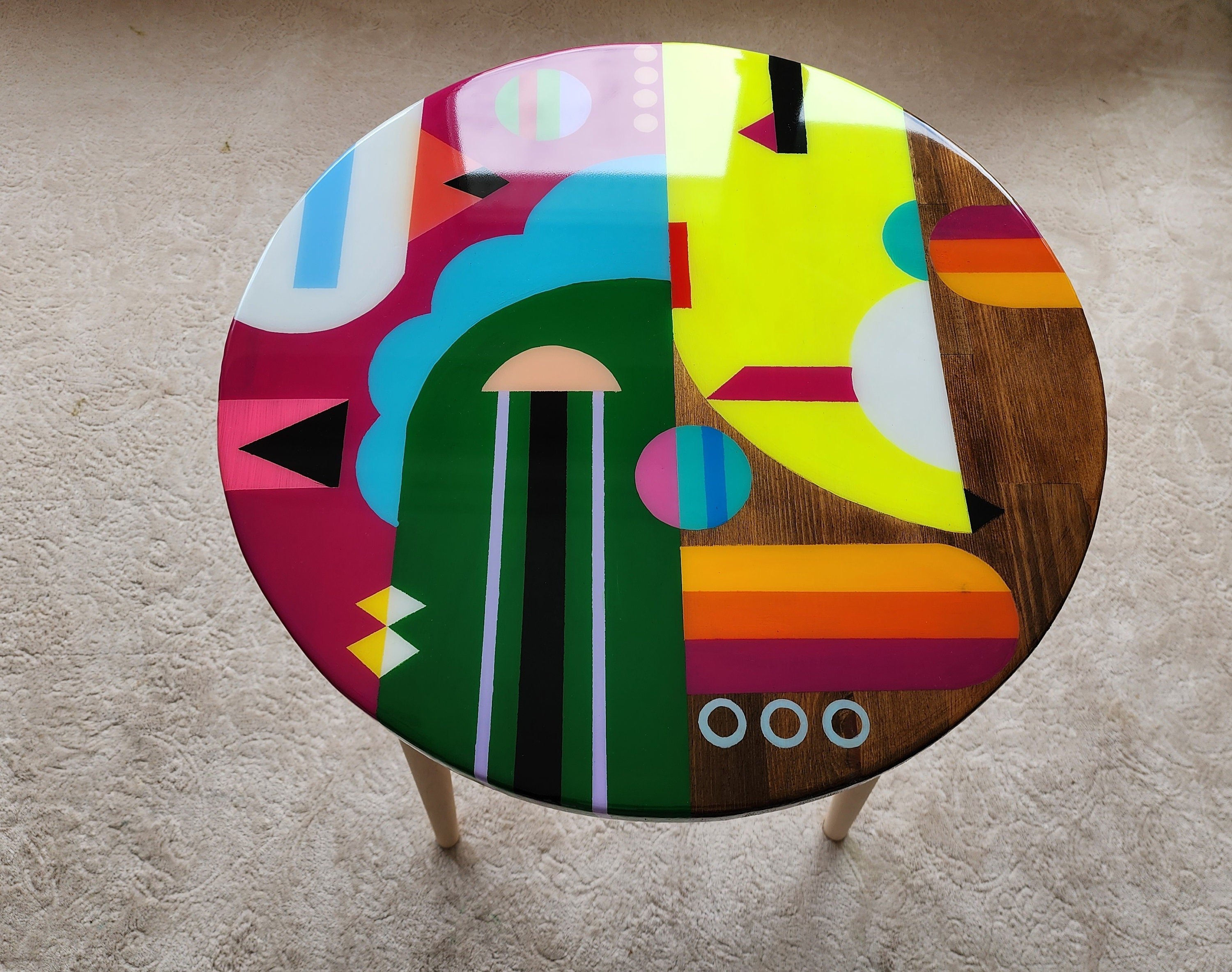 Wooden Resin Boho Side Funky Coffee Table, Modern Handmade Cool Bedside Living Room Entryway End Sofa Middle Colorful Abstract Small Table